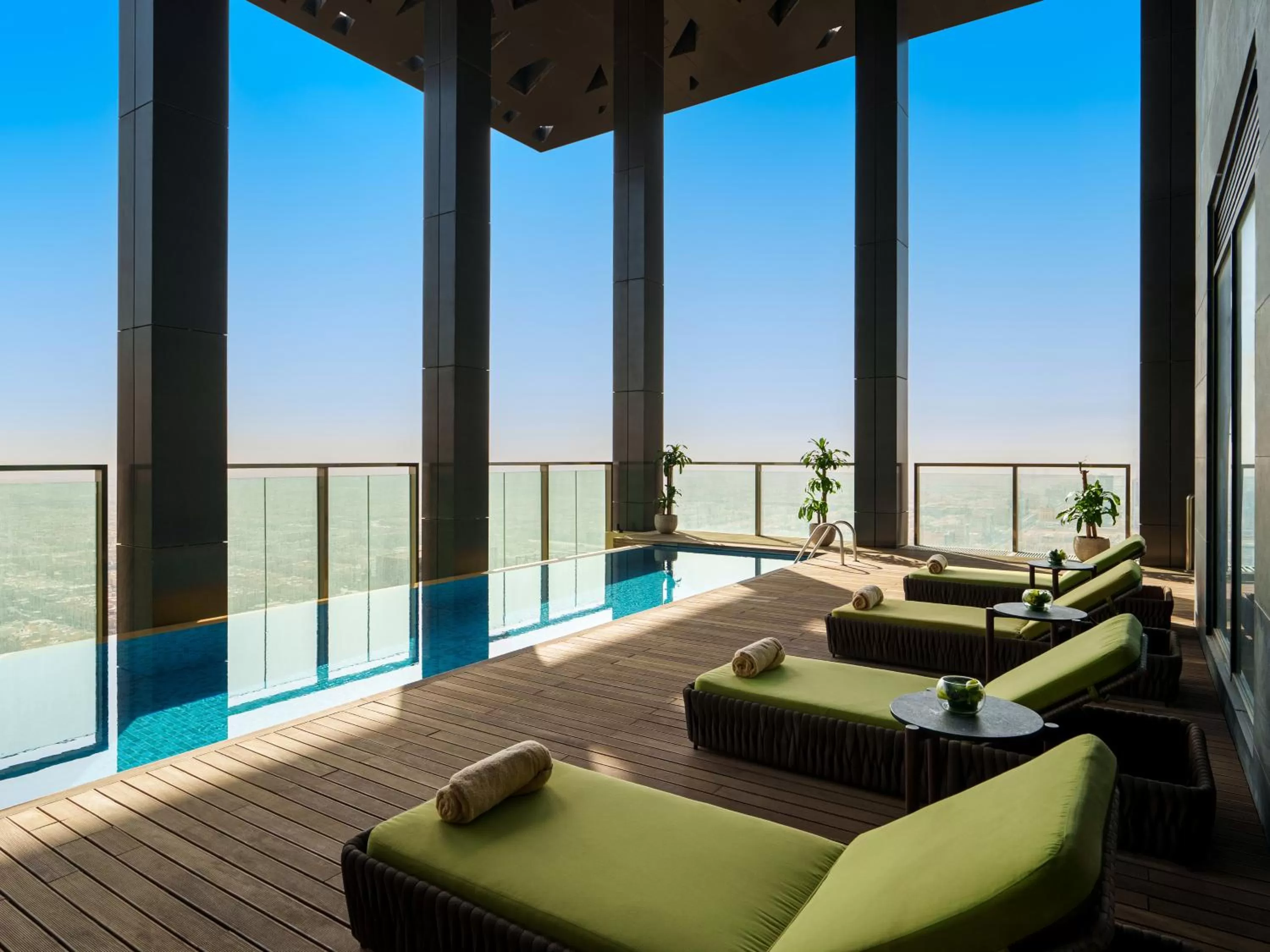 Swimming pool in Fairmont Ramla Riyadh