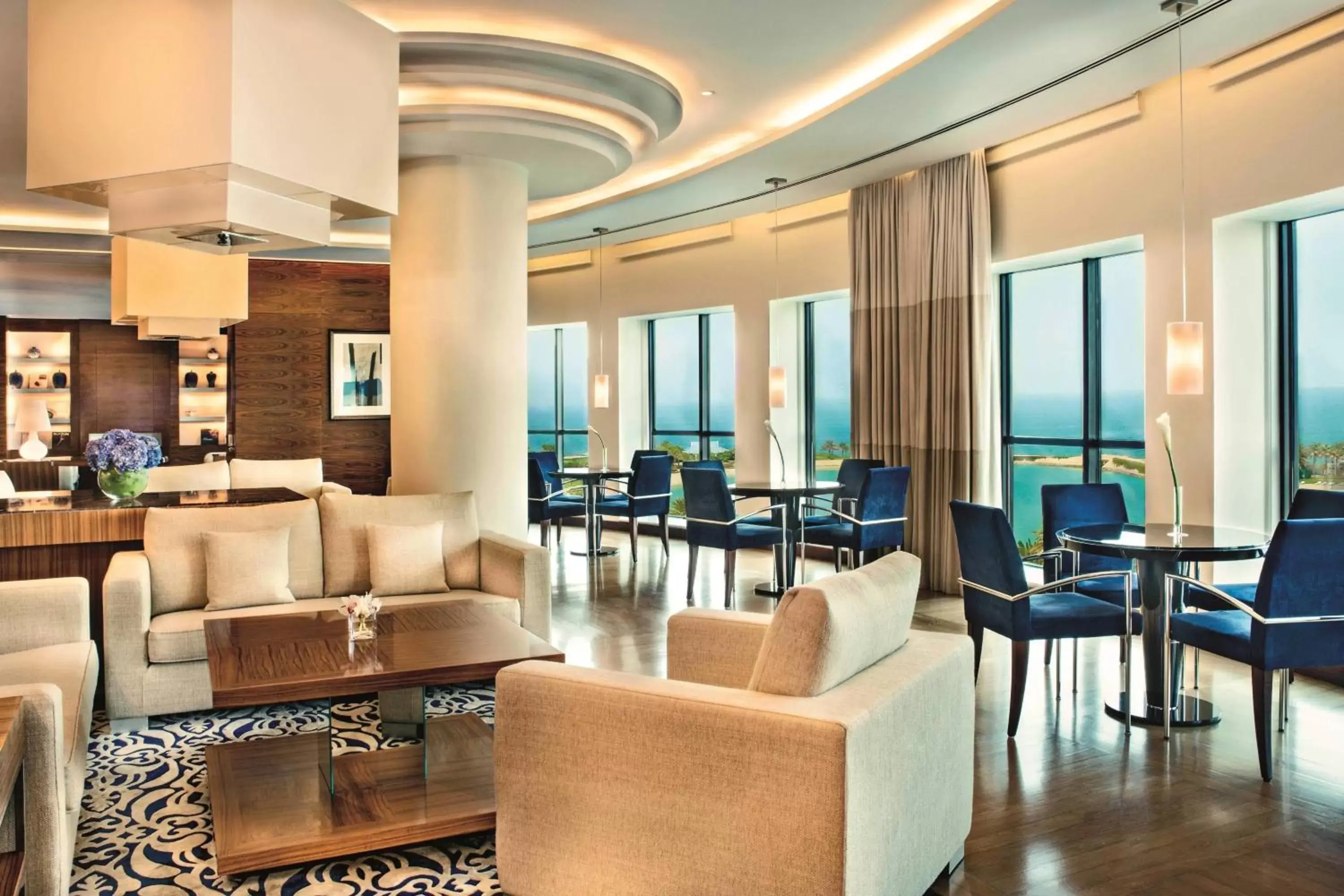Lounge or bar in The Ritz-Carlton, Bahrain