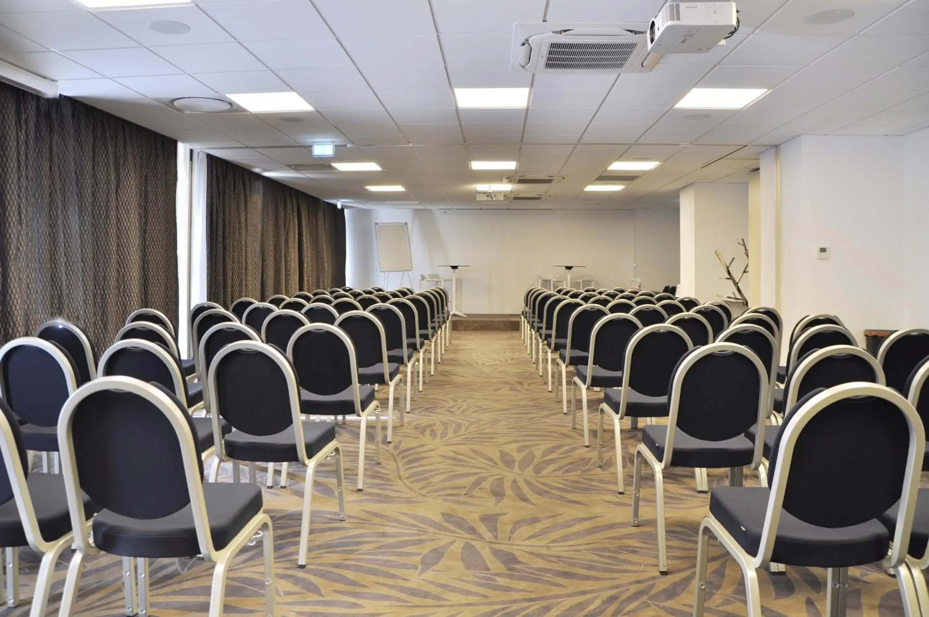 Meeting/conference room in Westotel Pornic Côte de Jade