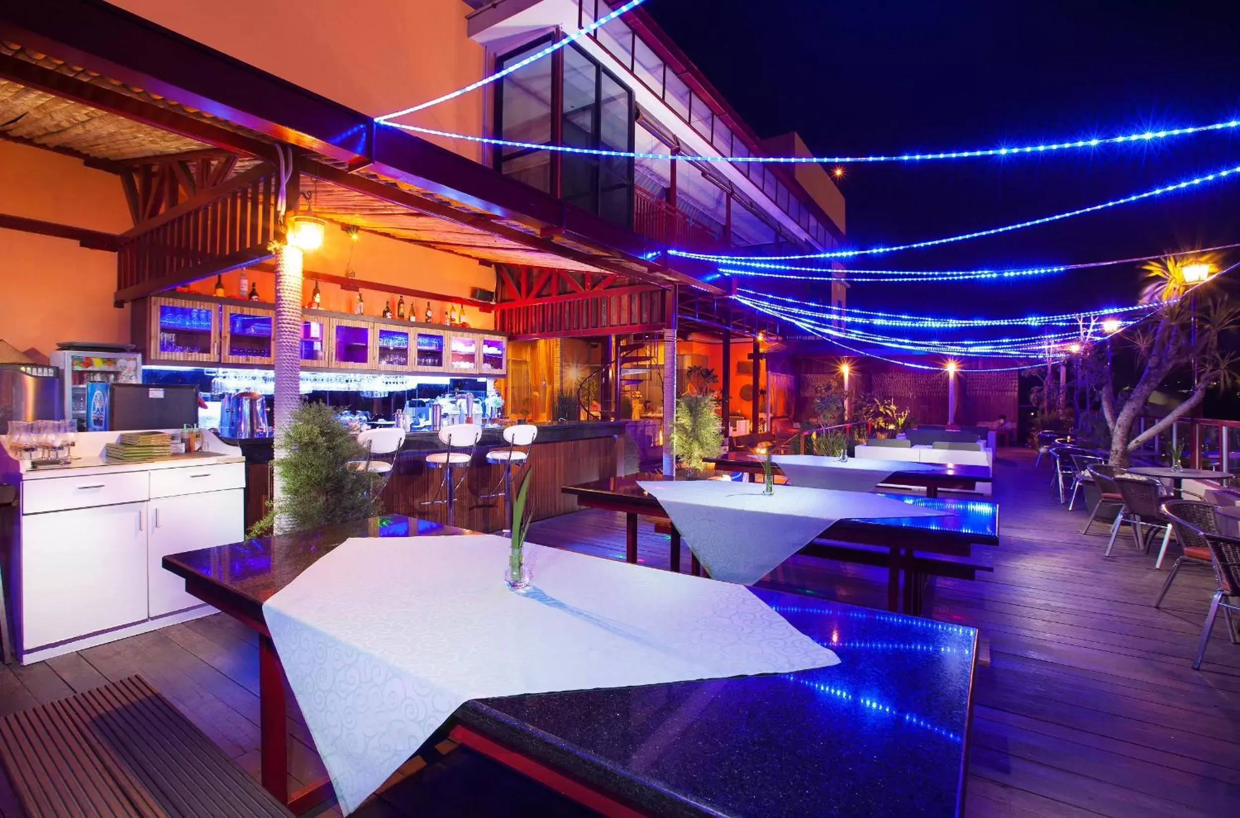 Facade/entrance in Lion Hotel & Plaza Manado Facade/entrance in Lion Hotel & Plaza Manado