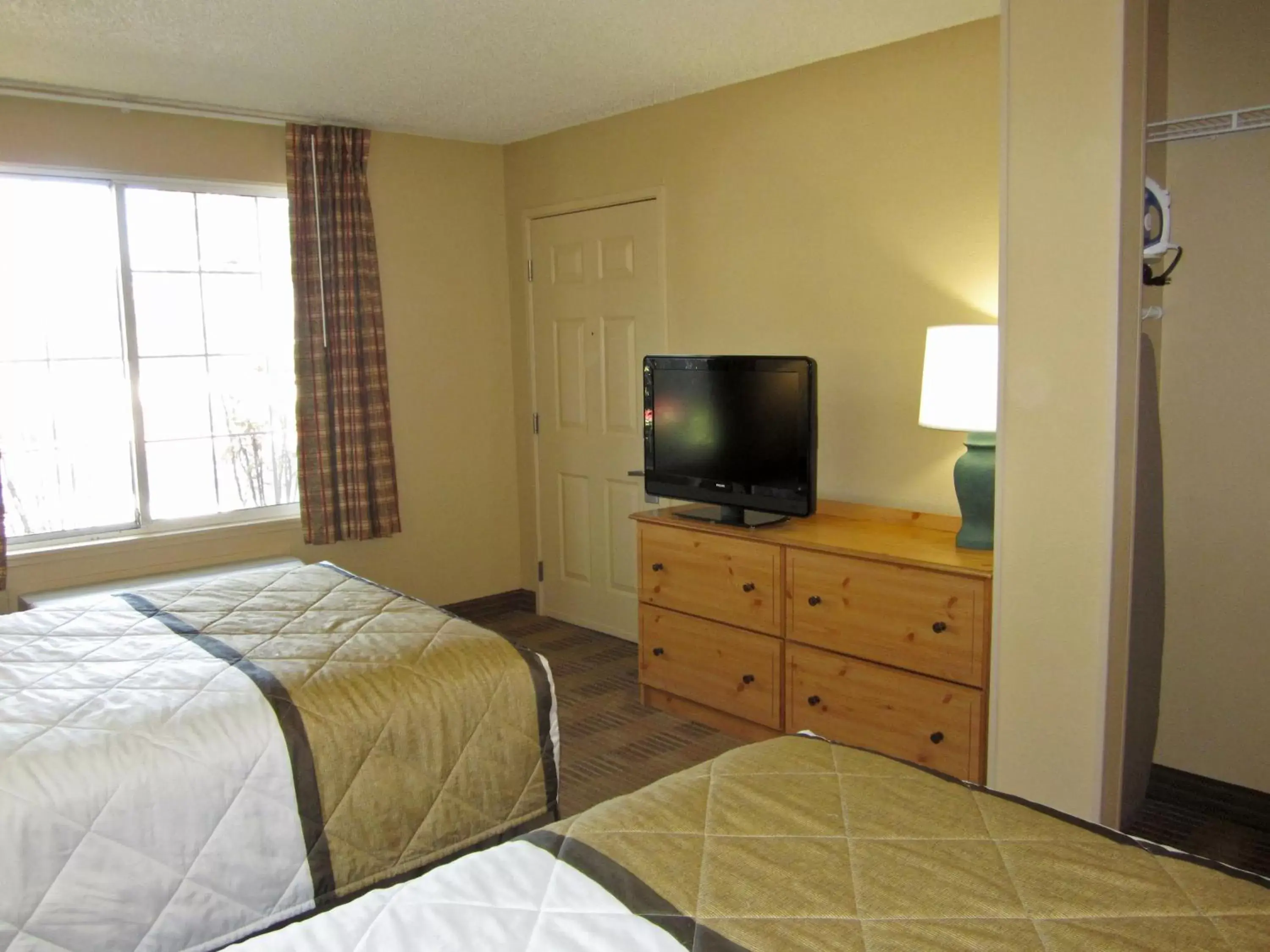 TV and multimedia, Bed in Extended Stay America Suites - San Jose - Sunnyvale