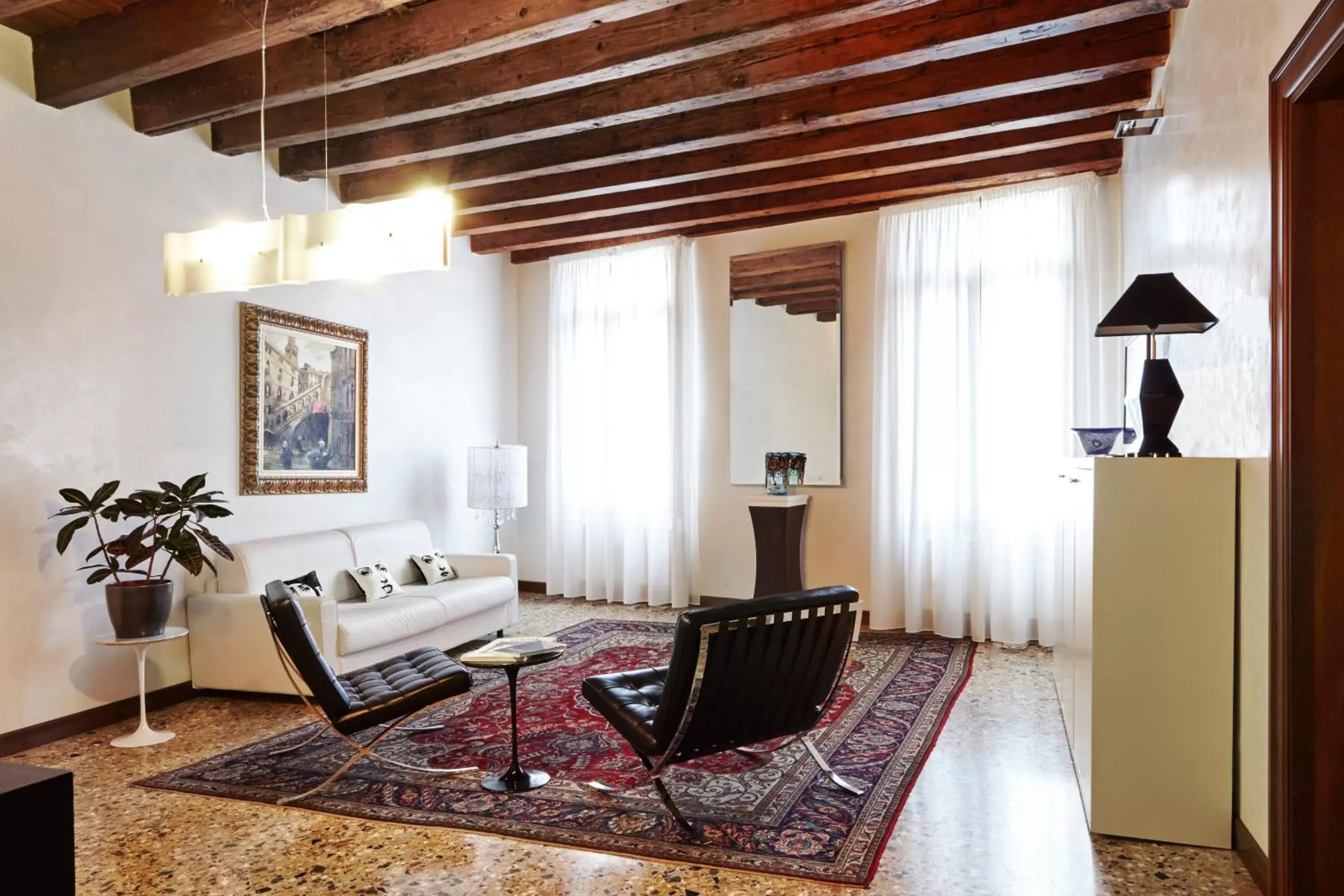 Decorative detail, Seating Area in Palazzo Paruta & Wellness Suites