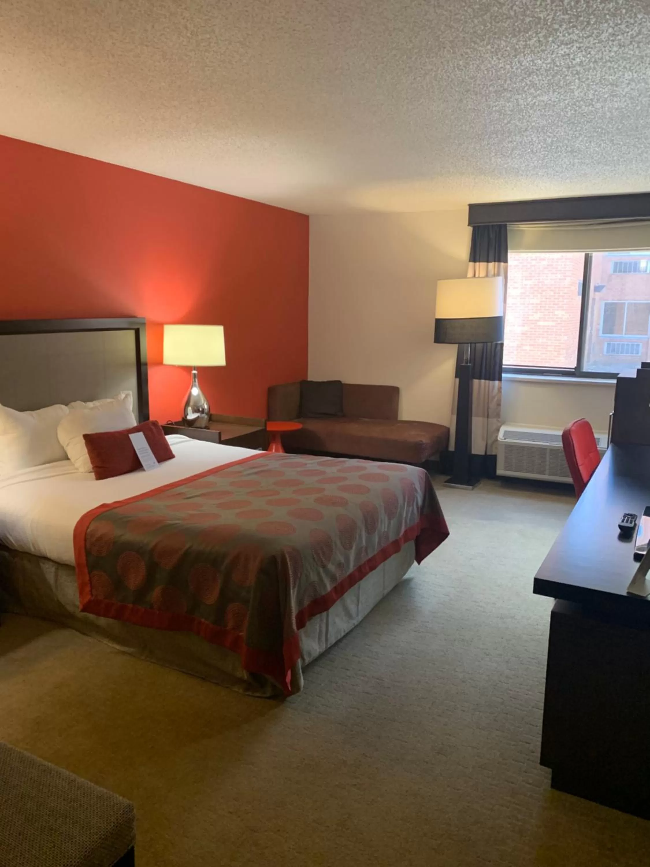Photo of the whole room, Bed in Ramada by Wyndham Marquette