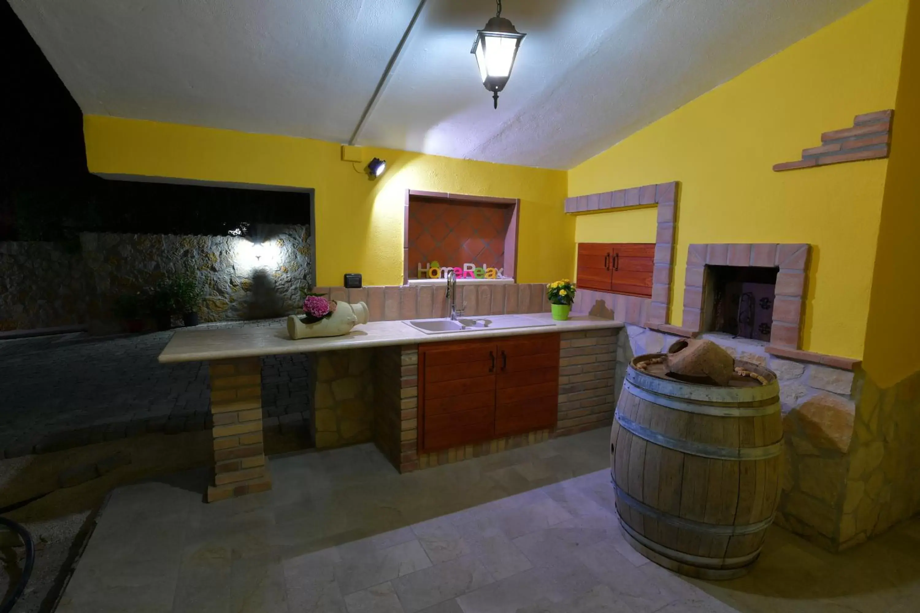 BBQ facilities, Bathroom in B&B Roman Country Villa