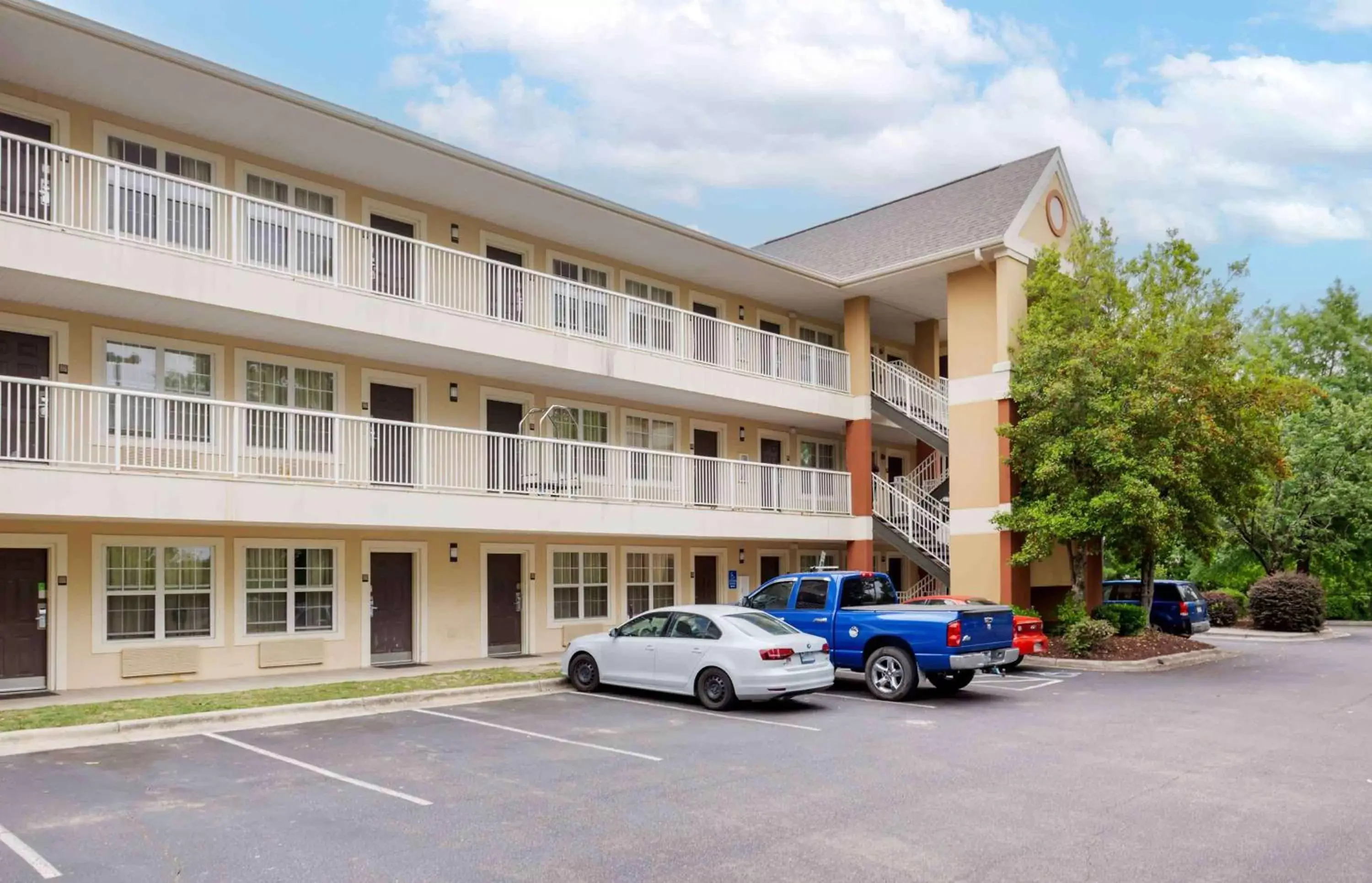 Property Building in Extended Stay America Suites - Fayetteville - Owen Dr