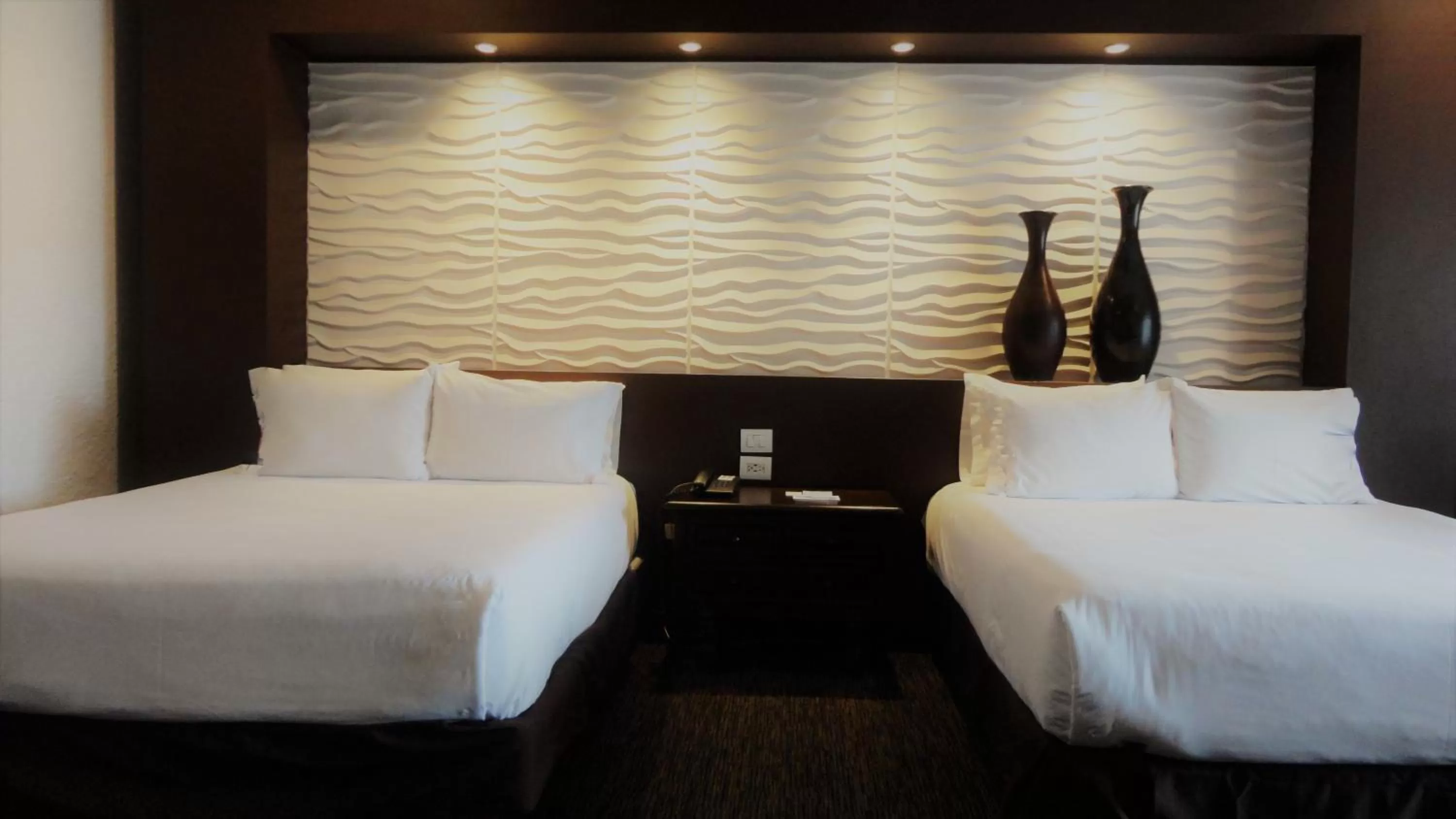 Bed in Radisson Hotel Tapatio Guadalajara Aeropuerto