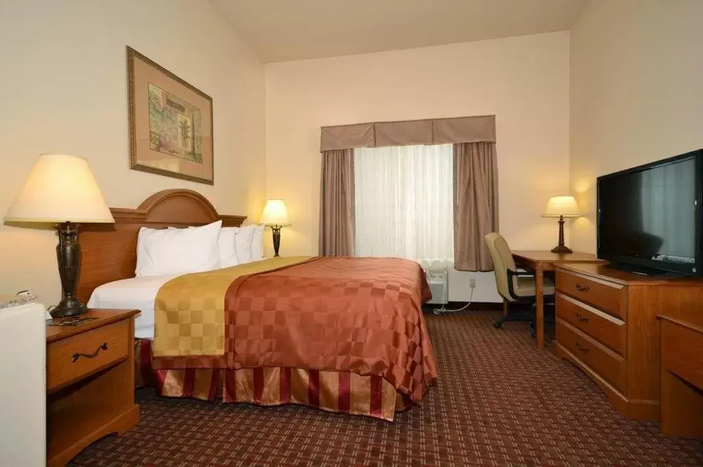 Bedroom, Bed in Best Western Casa Villa Suites