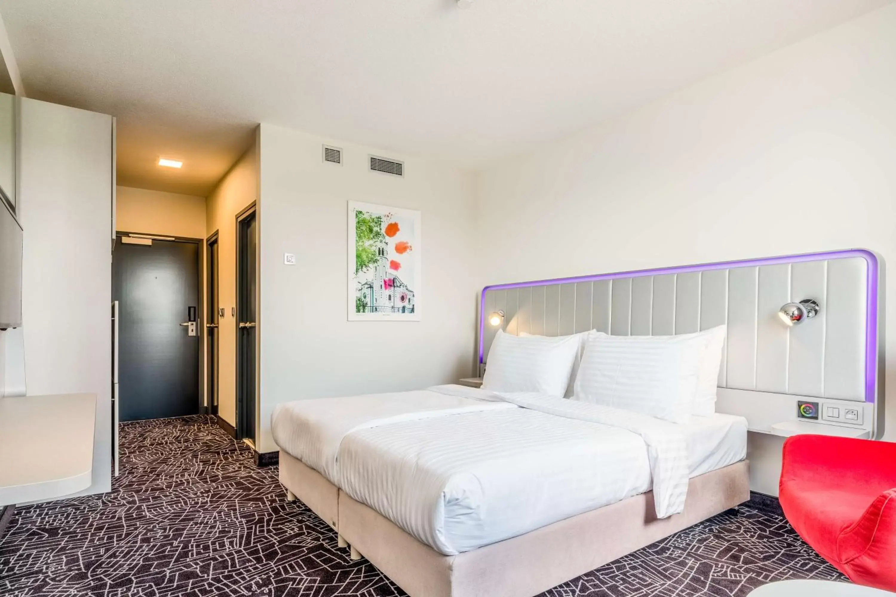 Photo of the whole room, Bed in Park Inn by Radisson Danube Bratislava Photo of the whole room, Bed in Park Inn by Radisson Danube Bratislava