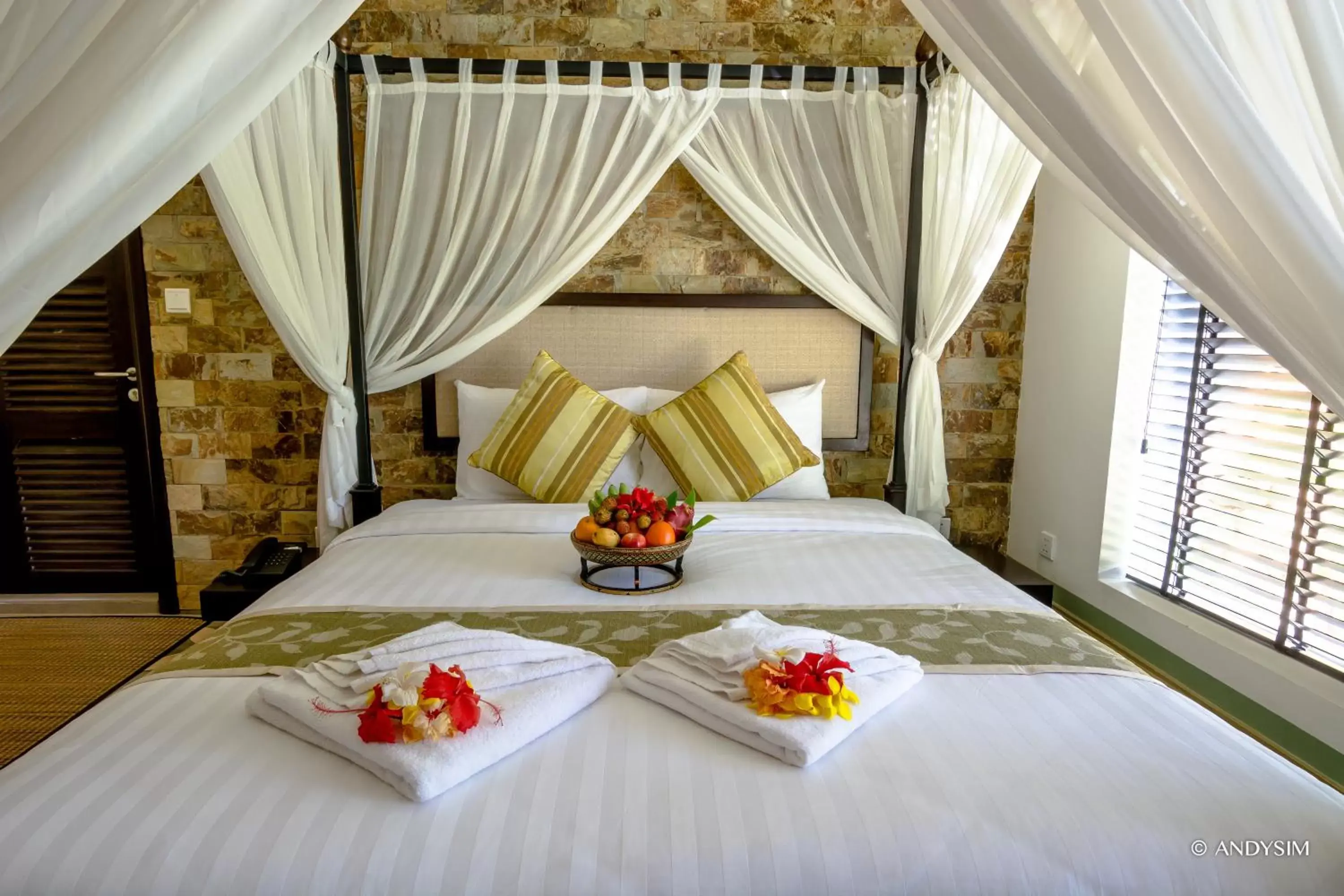 Bed in Samanea Beach Resort & Spa