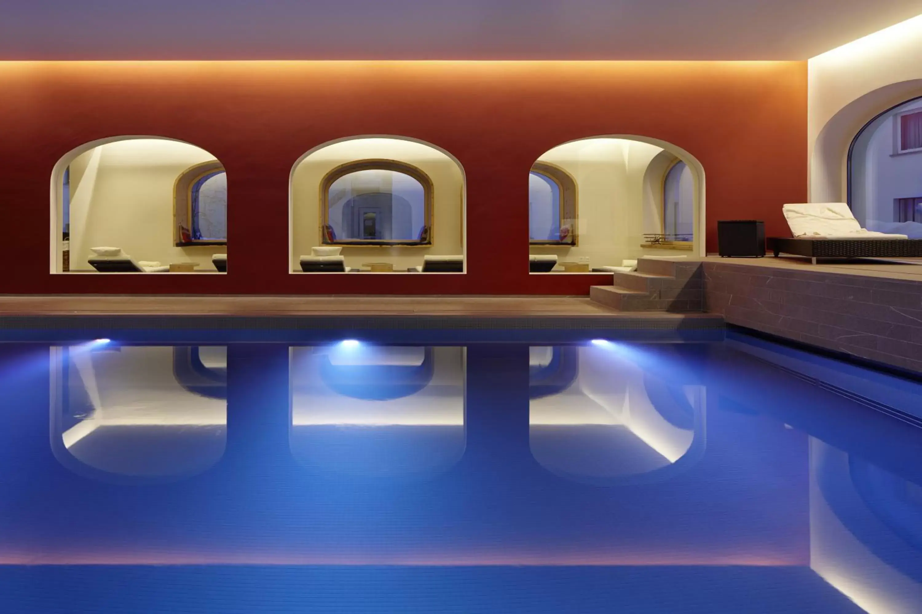 Massage, Swimming Pool in Hotel Steffani