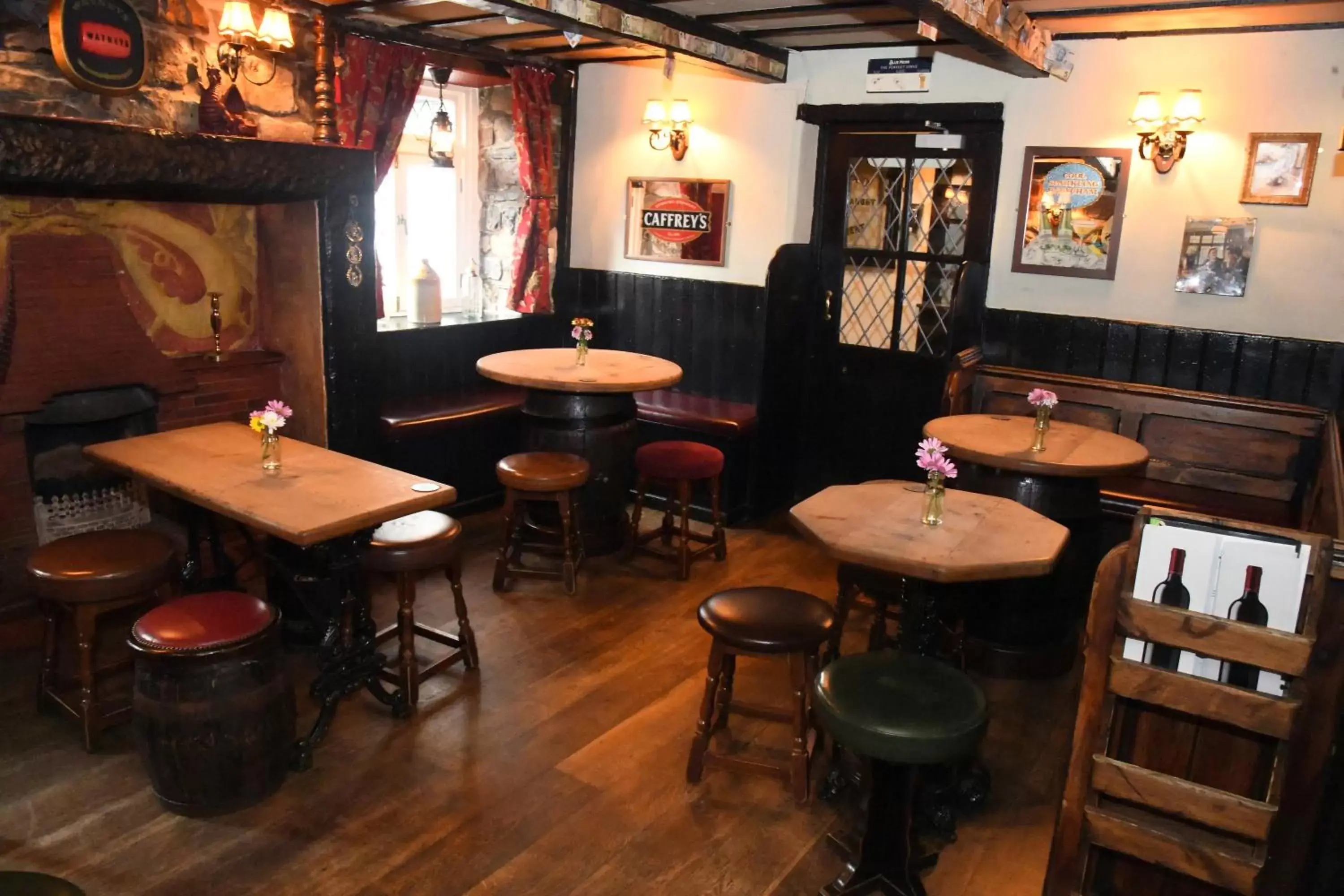 Lounge or bar, Lounge/Bar in The Black Boy Inn