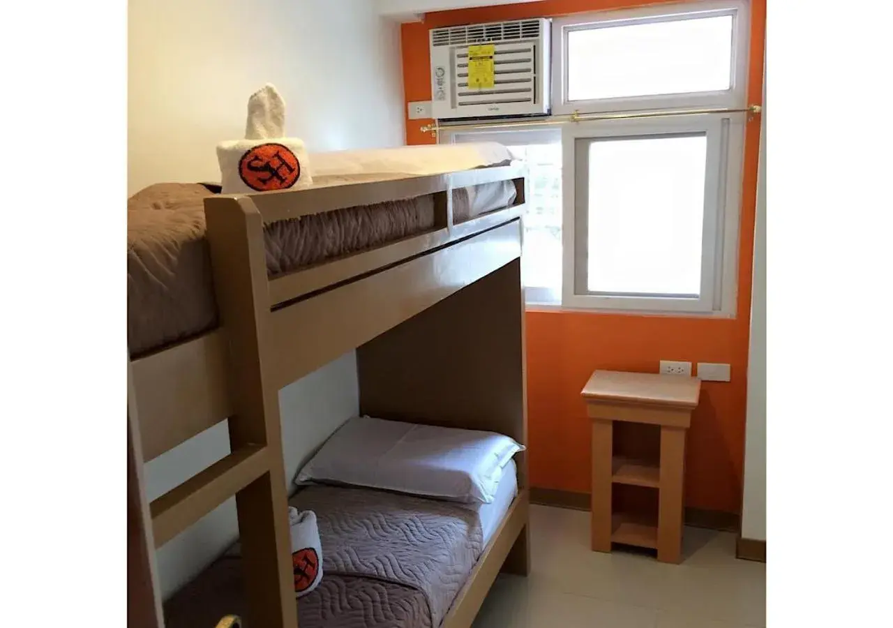 Bathroom, Bunk Bed in Stone House Hotel Pasay