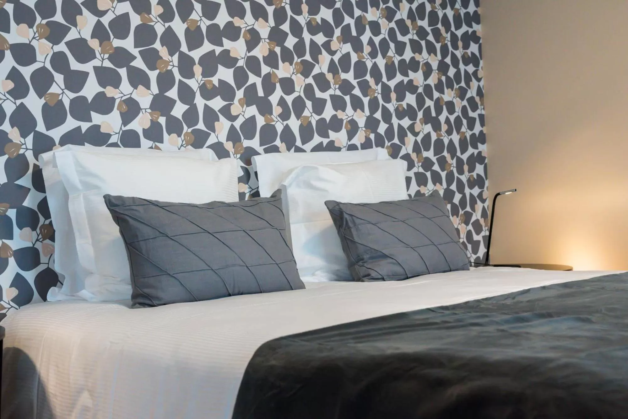 Bed in Hôtel Imperi'Ale