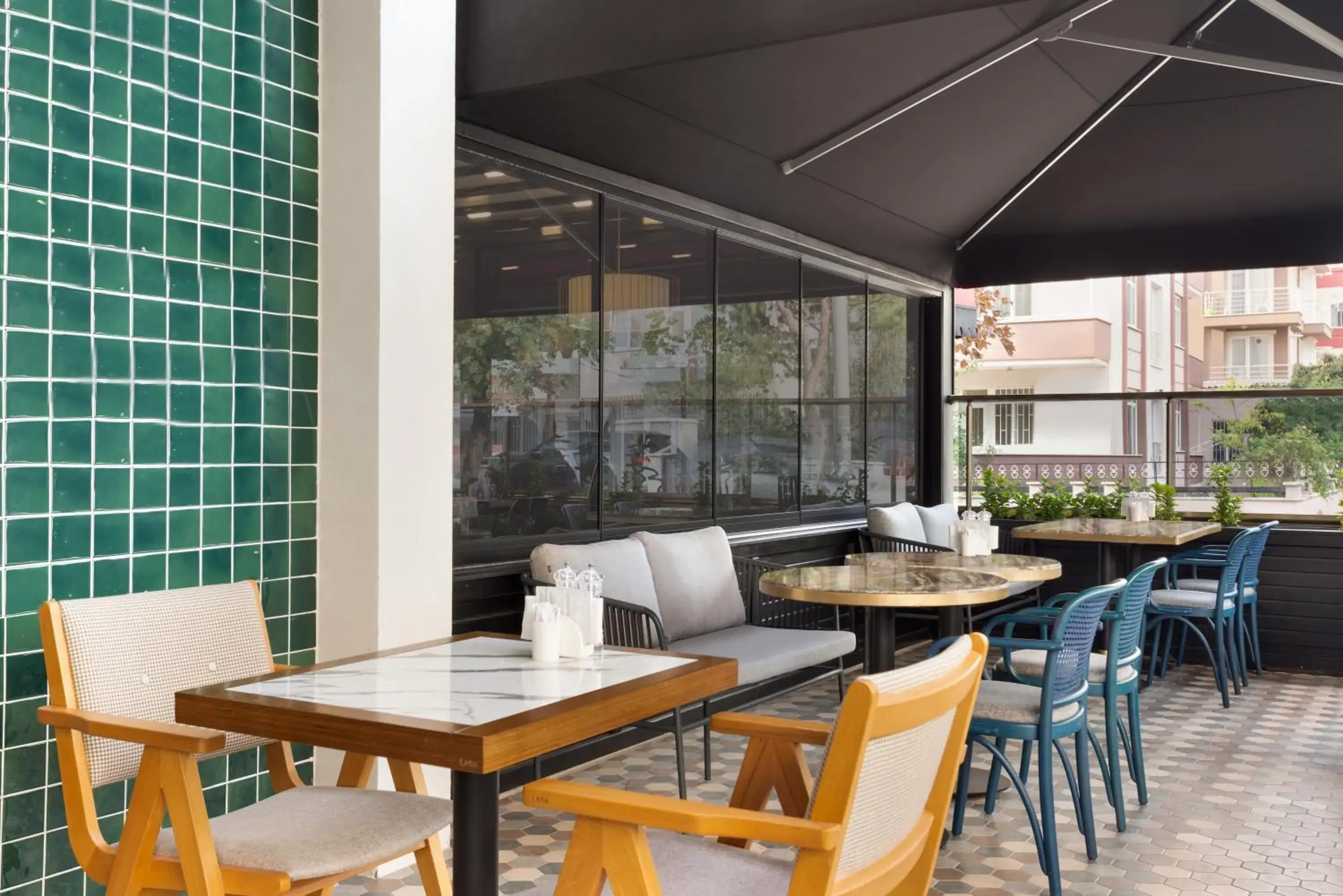 Patio, Restaurant/Places to Eat in Ramada Residences by Wyndham Balikesir