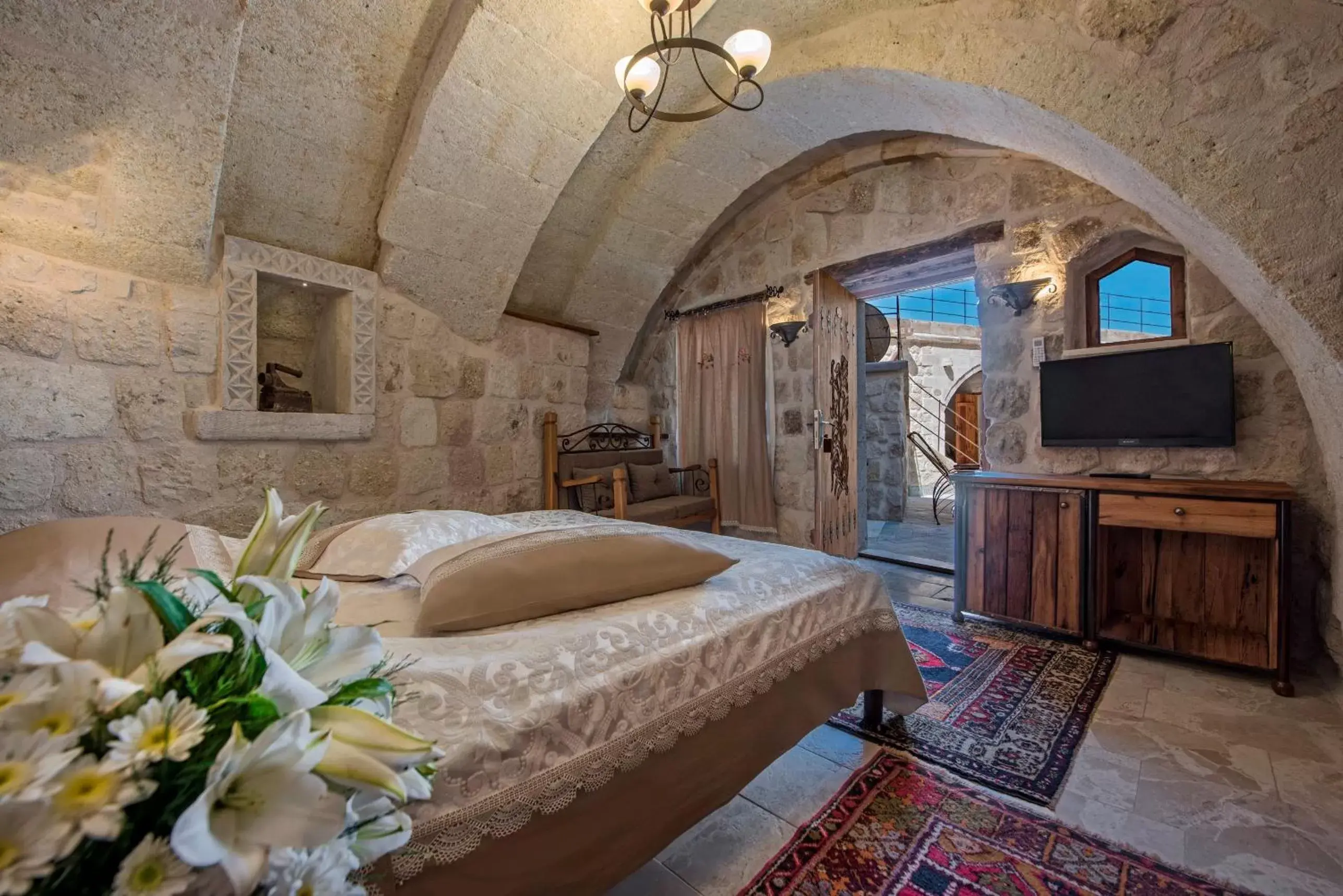 Photo of the whole room, Seating Area in Aydinli Cave Hotel