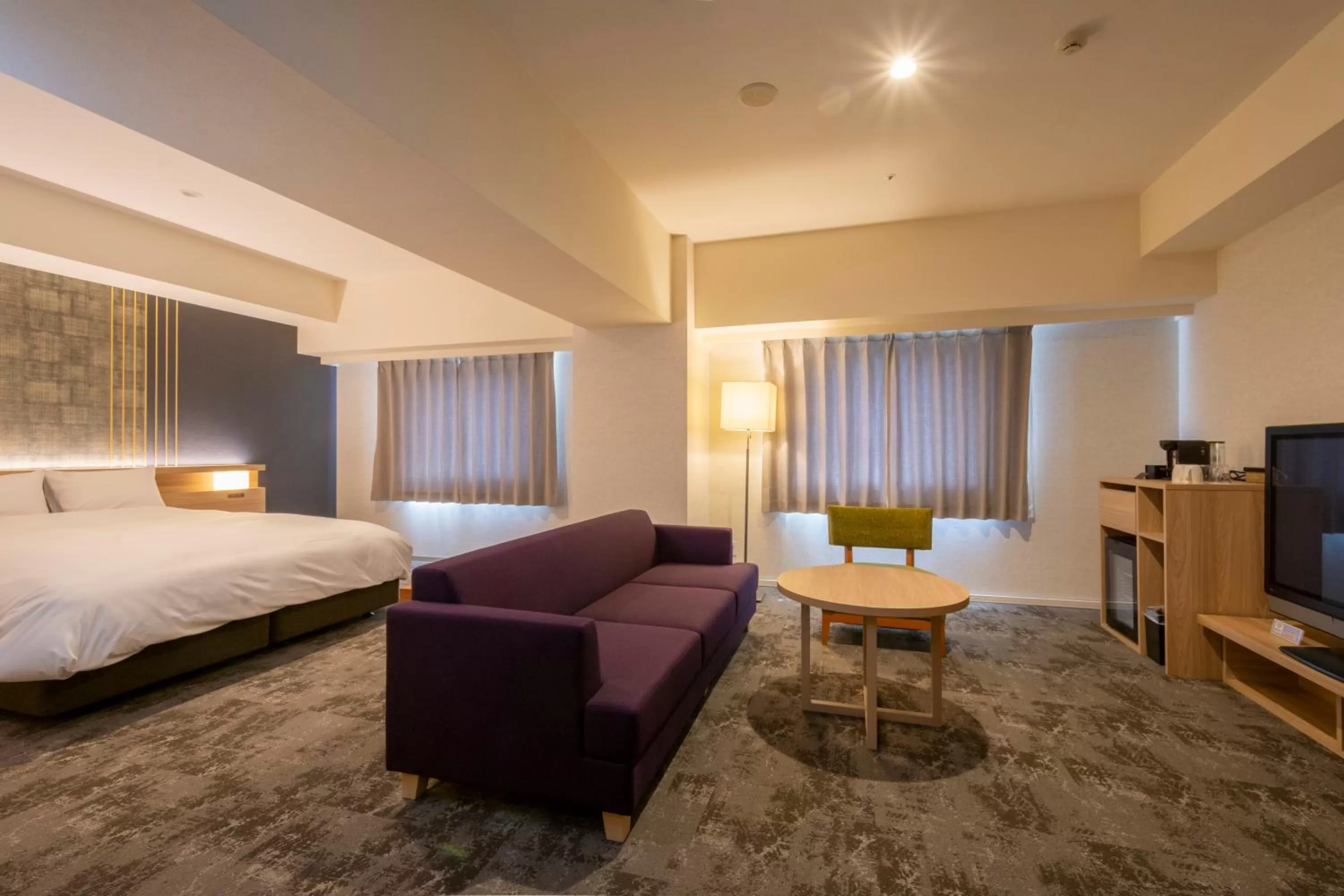 Photo of the whole room, Bed in Hotel Kanazawa