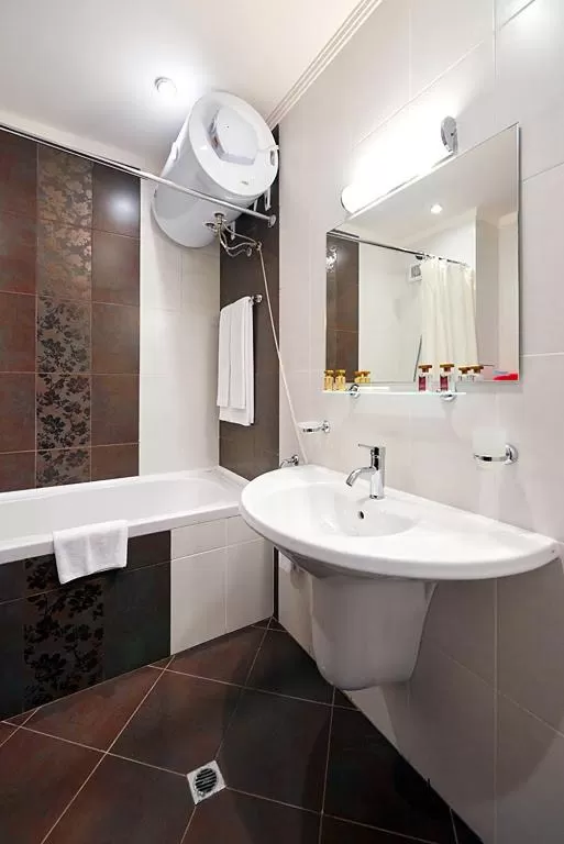 Bathroom in Penelopa Palace Apart Hotel & SPA