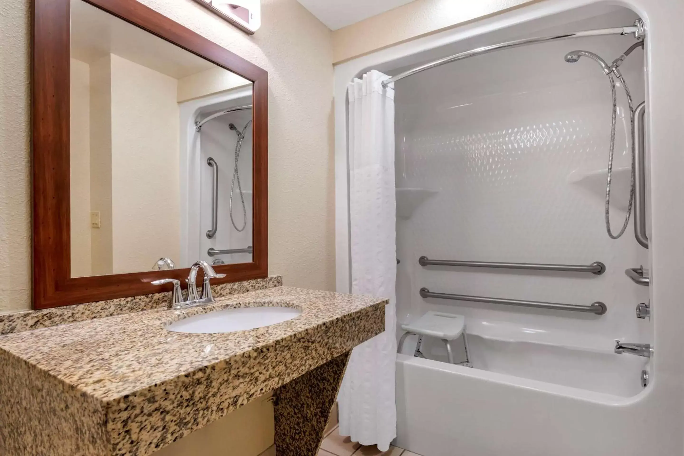 Bathroom in Comfort Suites Near Universal Orlando Resort