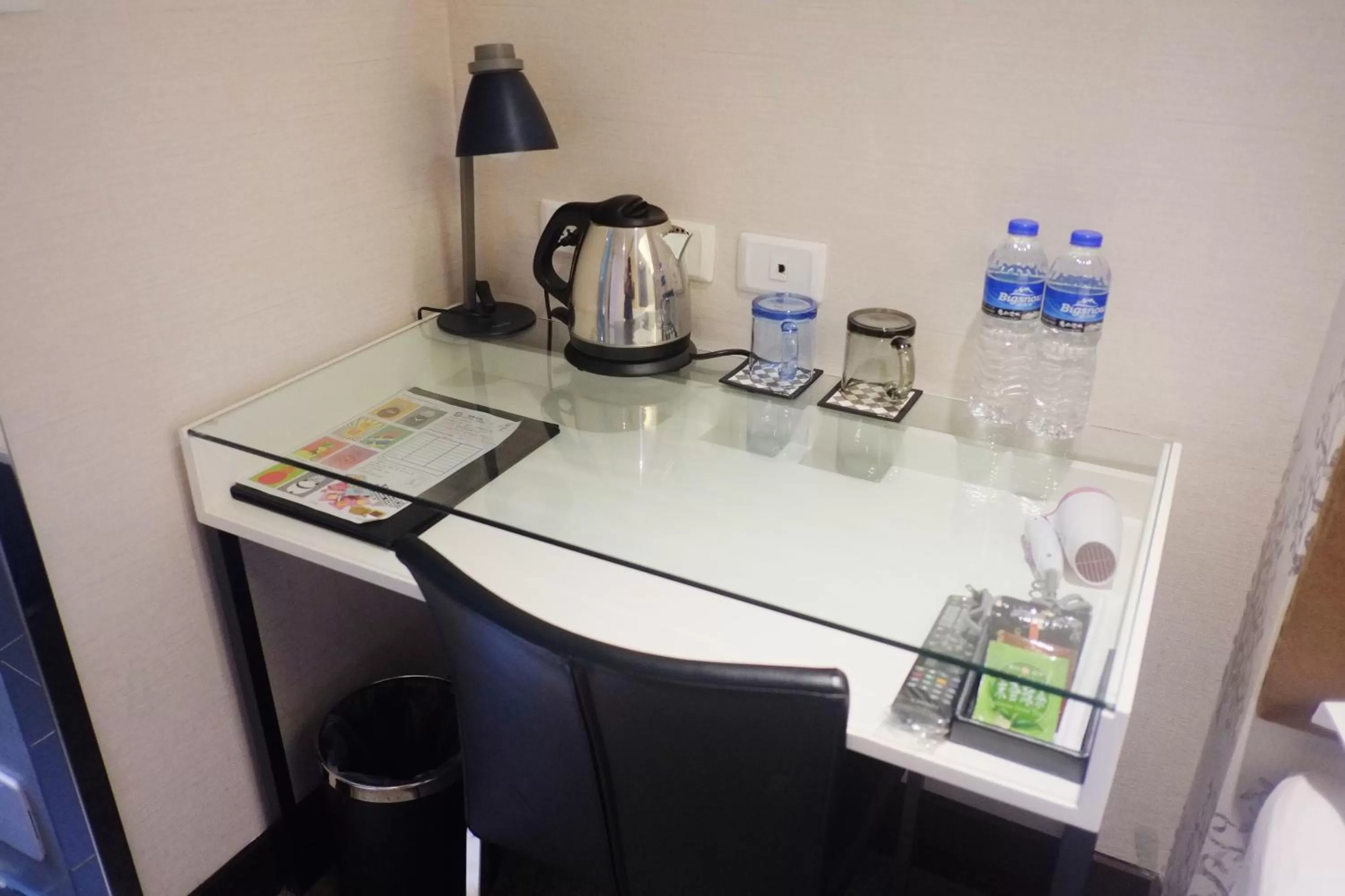 Seating area in Hotel Puri