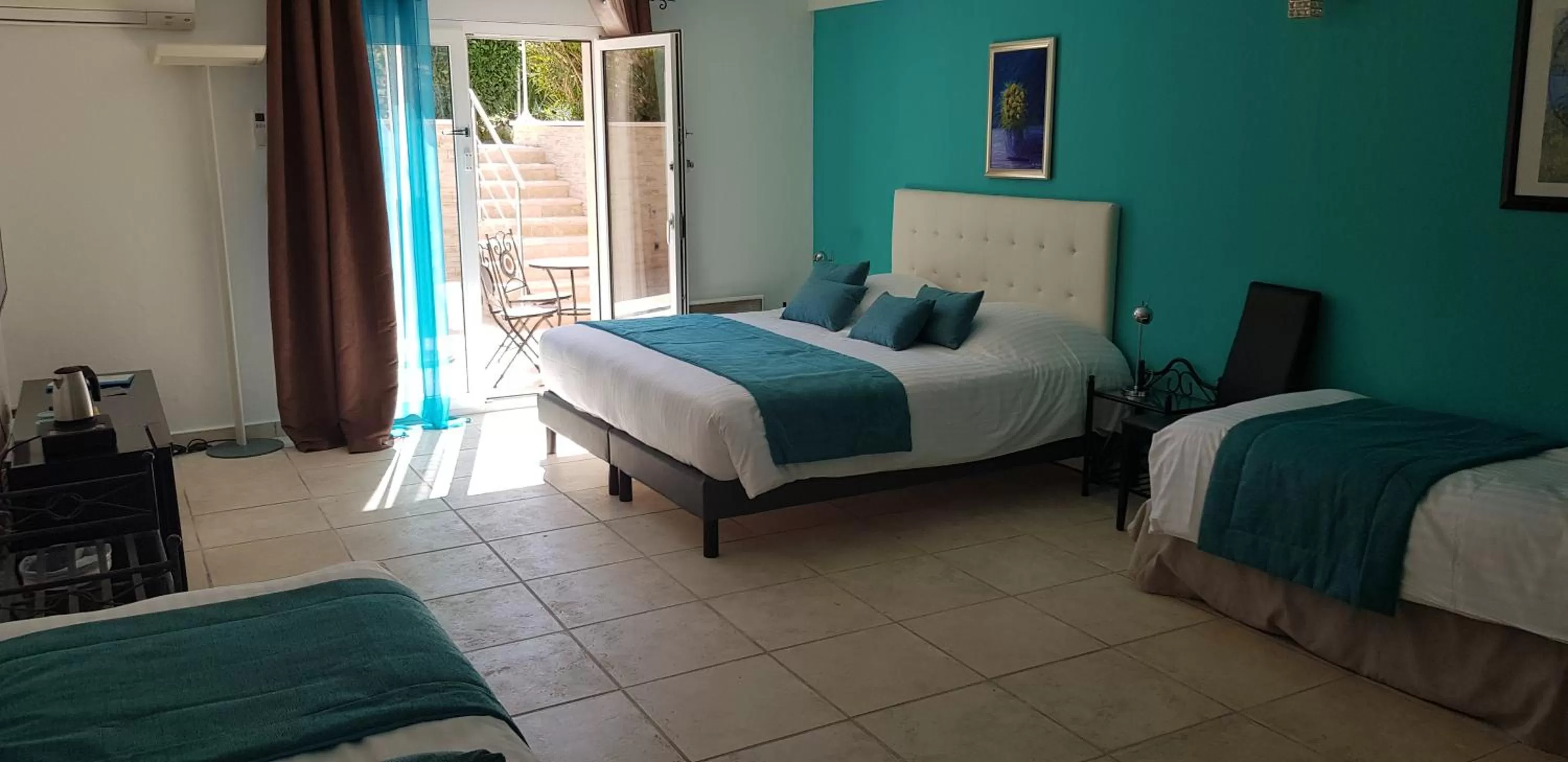 Patio, Bed in Les Bastides Saint Paul