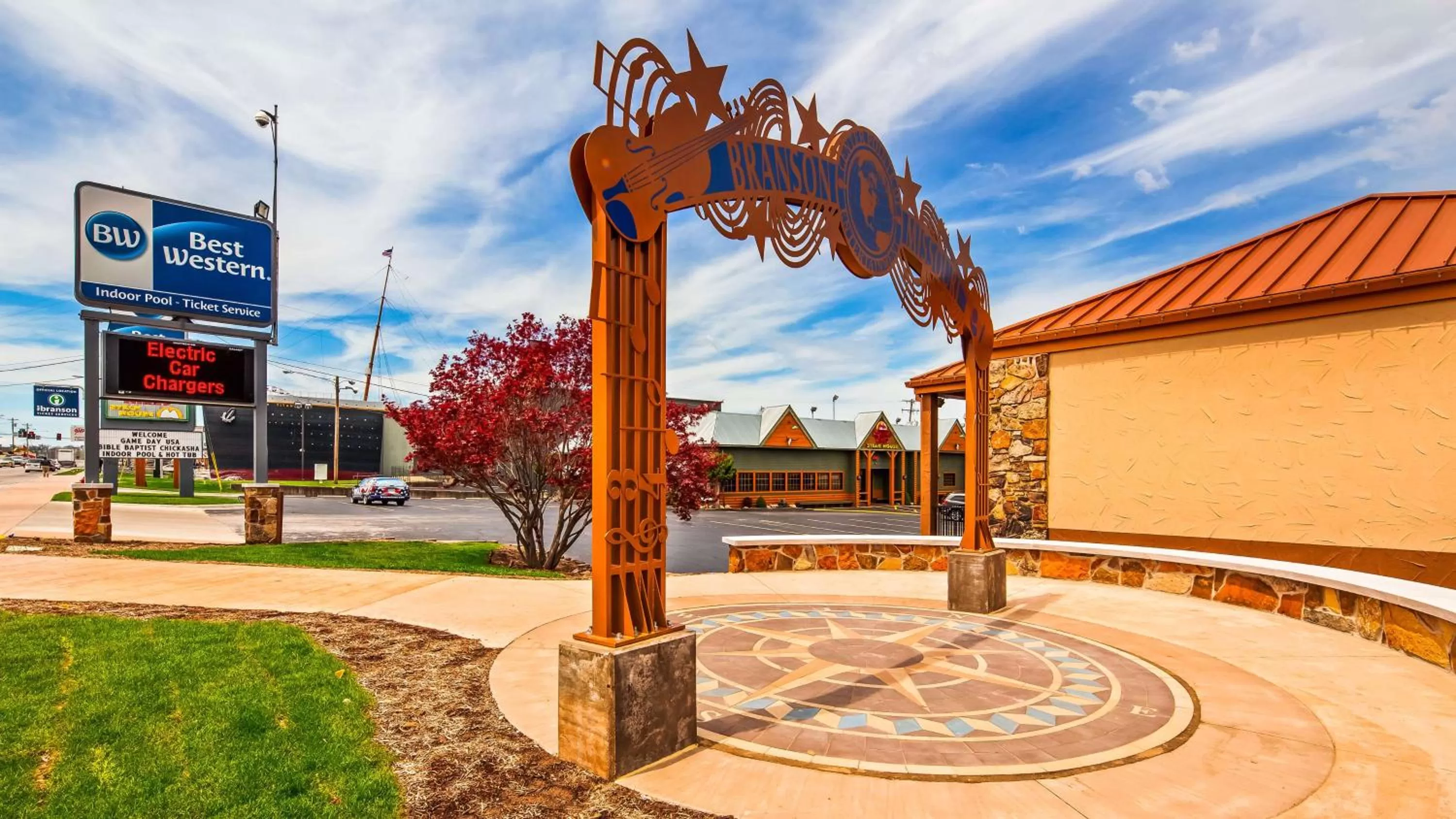 Property building in Best Western Center Pointe Inn