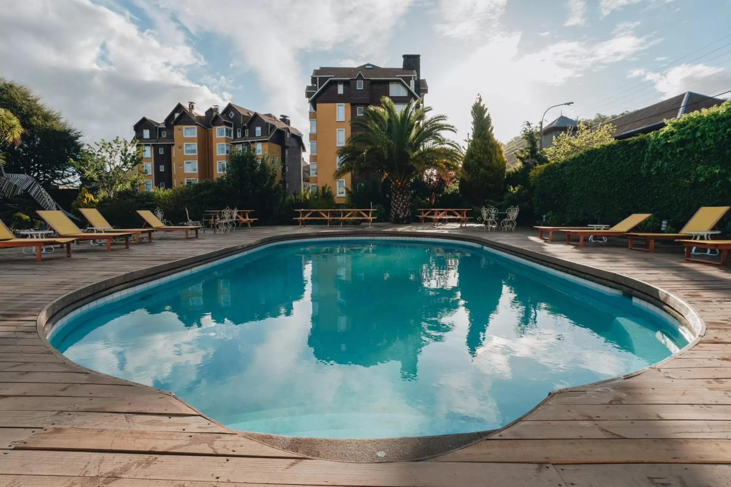 Pool view, Swimming Pool in Selina Plaza Pucón