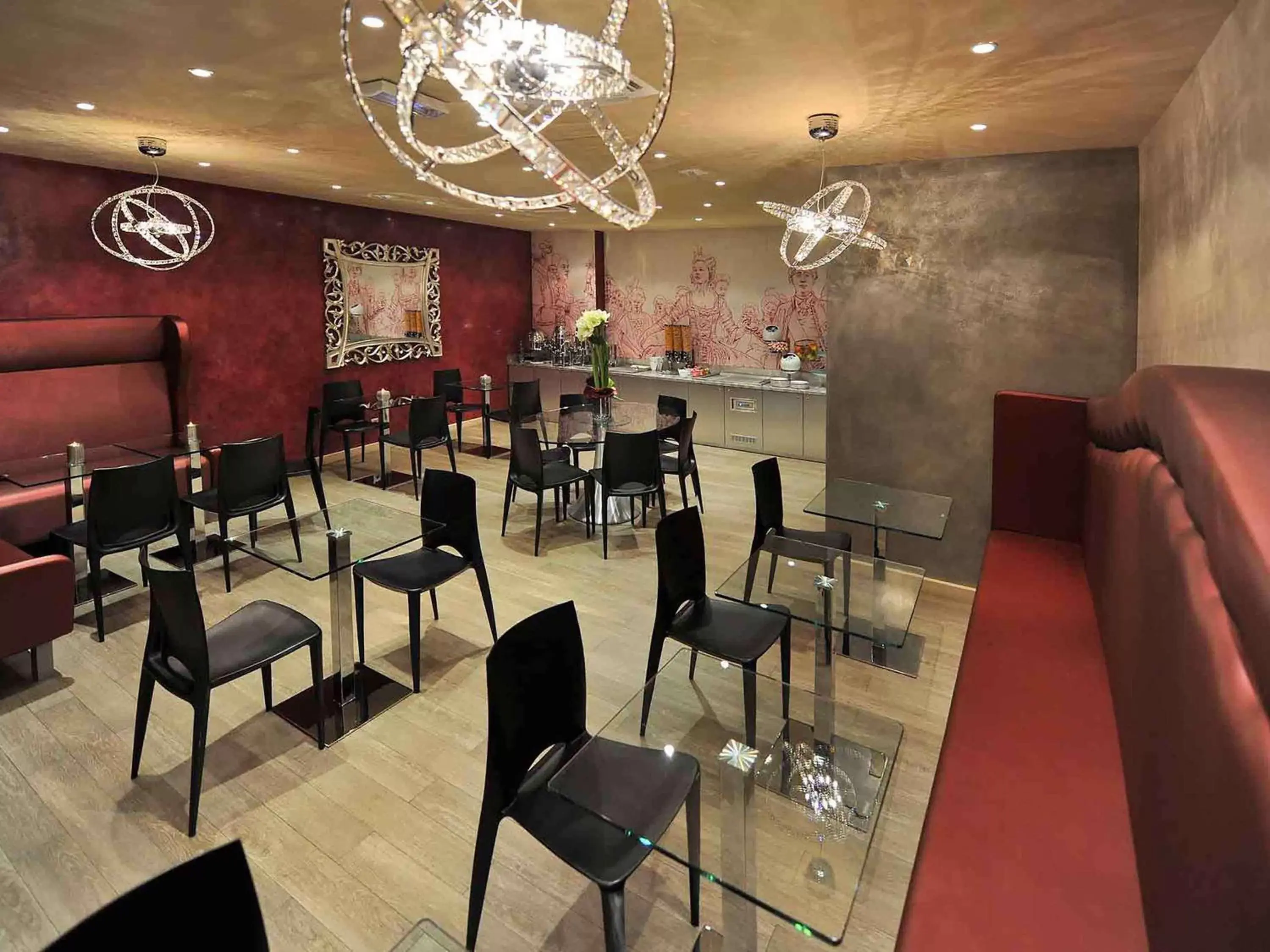 Restaurant/Places to Eat in Mercure Paris Bastille Marais
