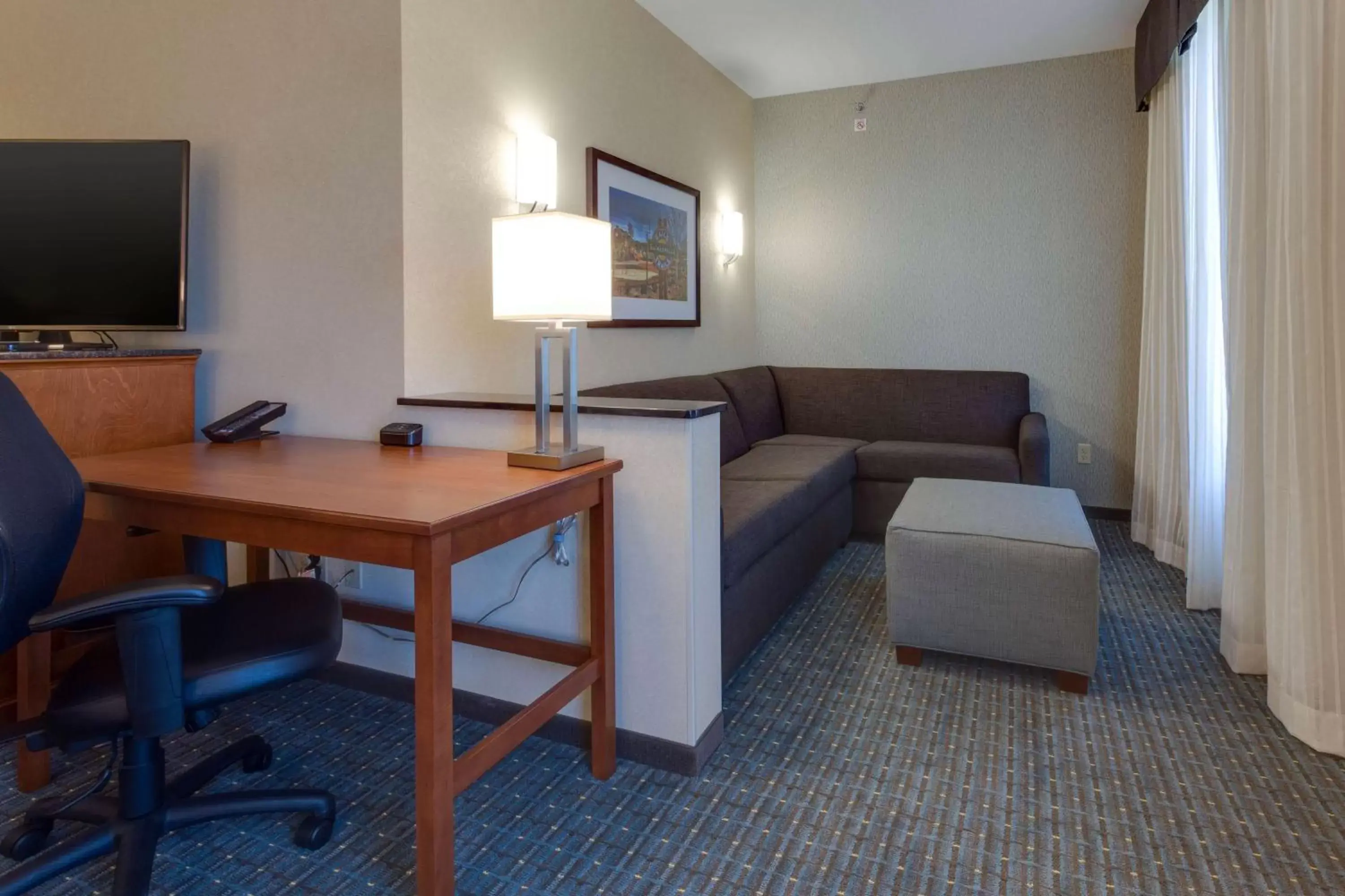 Bedroom, Seating Area in Drury Inn & Suites Gainesville