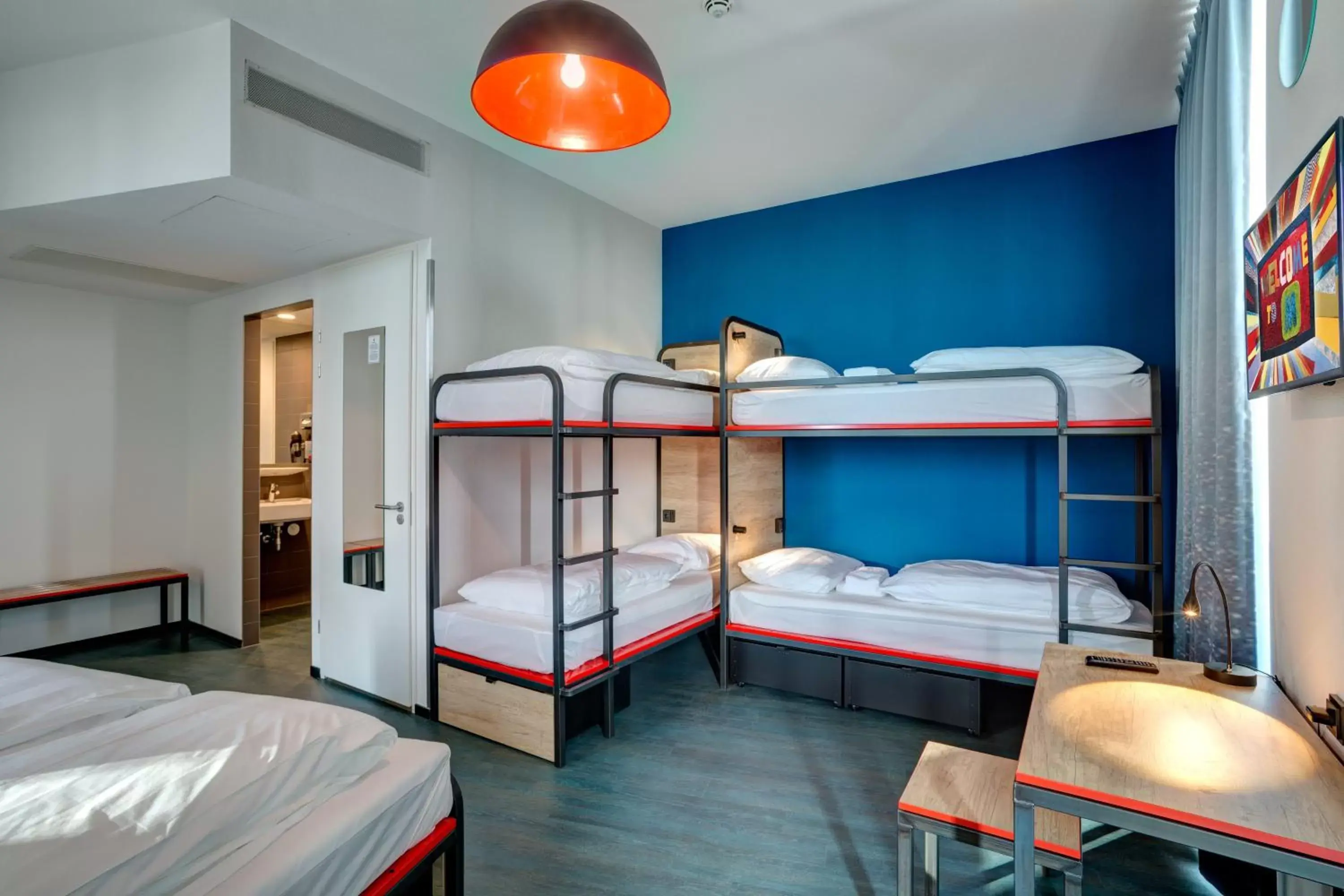 Photo of the whole room, Bunk Bed in MEININGER Hotel Amsterdam Amstel