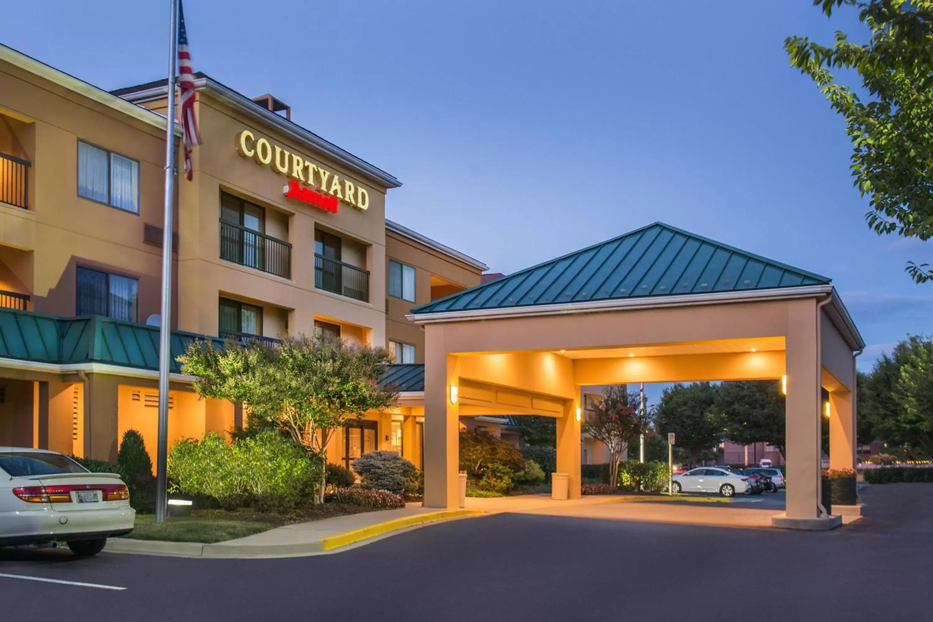 Property Building in Courtyard by Marriott Frederick
