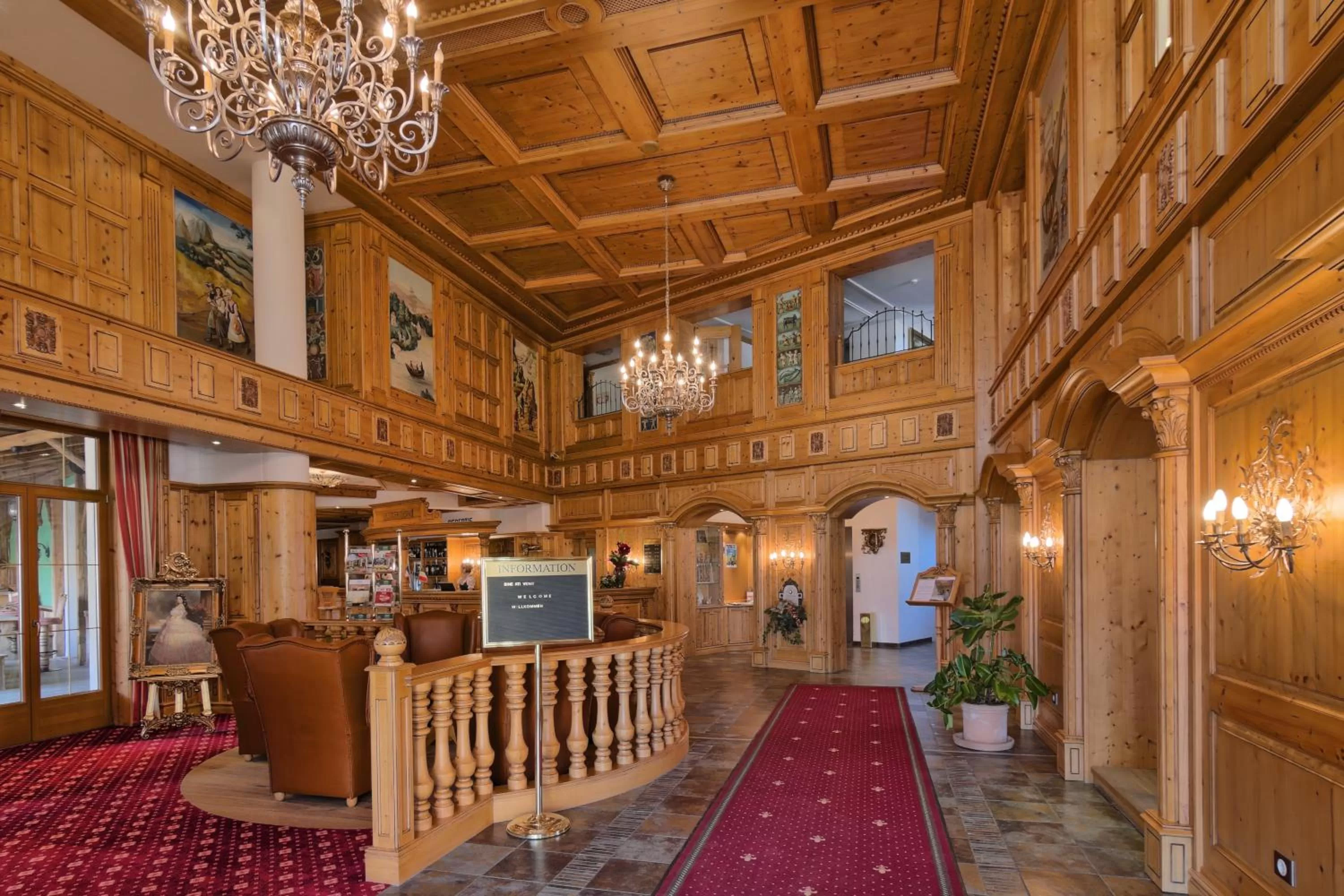 Lobby or reception in Mercure Sighisoara Binderbubi Hotel & Spa