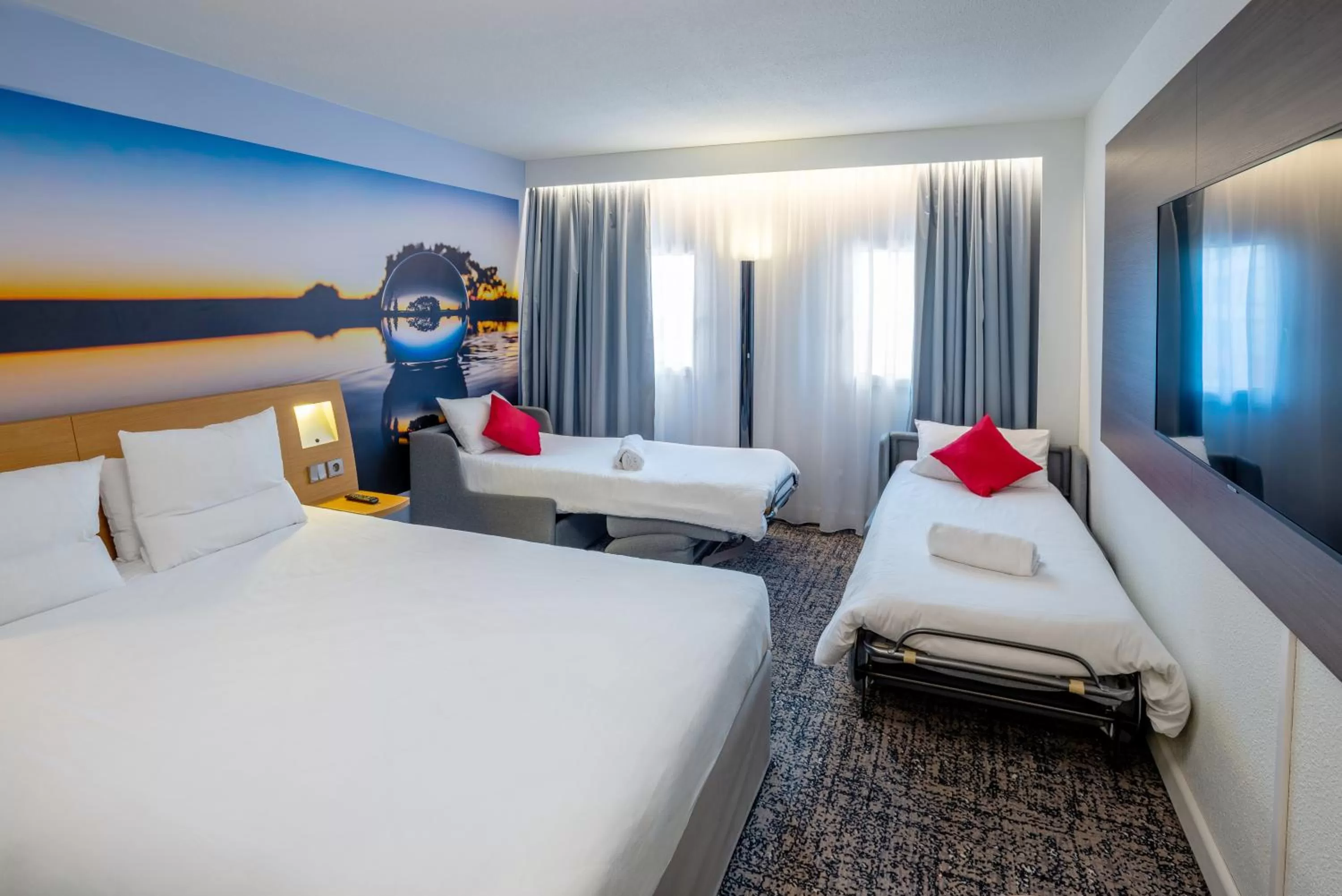 Bedroom, Bed in Novotel Toulouse Centre Compans Caffarelli