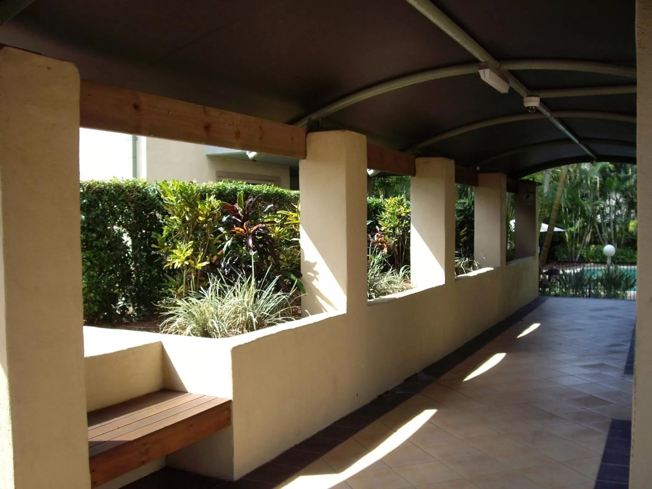 Facade/entrance in Bila Vista Kirra Beachside Apartments
