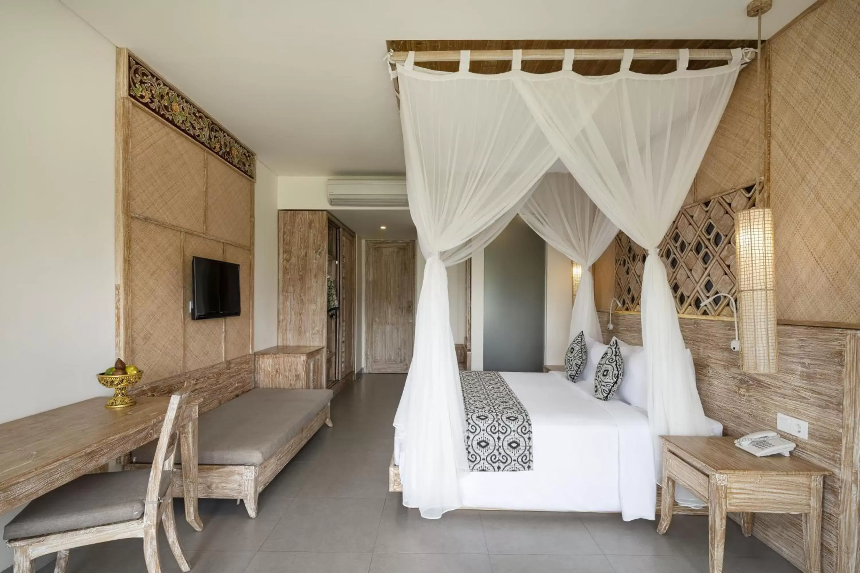 Bed in The Sun of Granary Resort and Villas