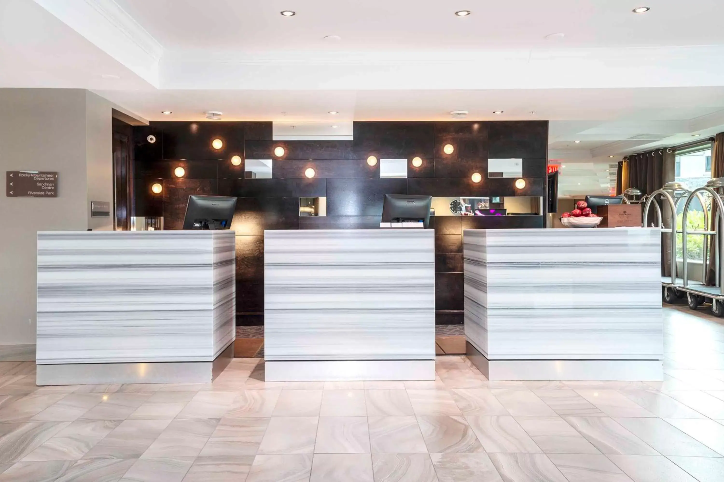 Lobby or reception in Sandman Signature Kamloops Hotel Lobby or reception in Sandman Signature Kamloops Hotel
