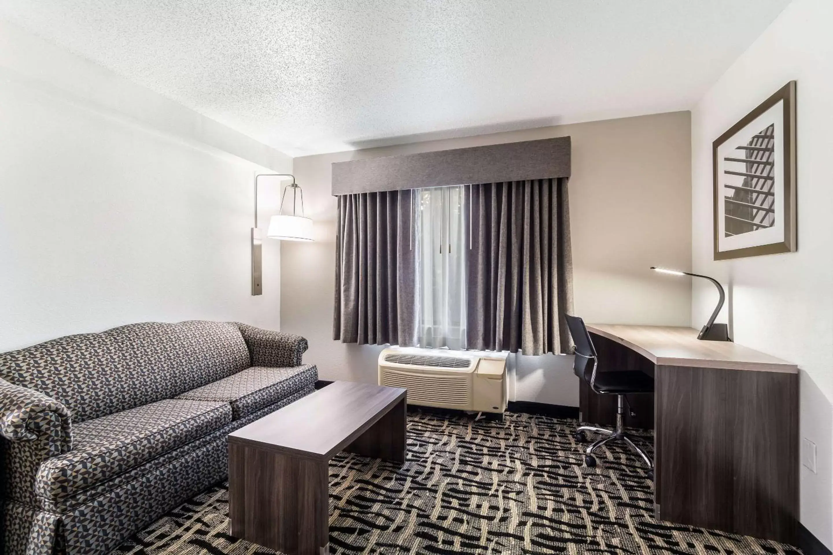 Photo of the whole room, Seating Area in Quality Inn & Suites Augusta I-20