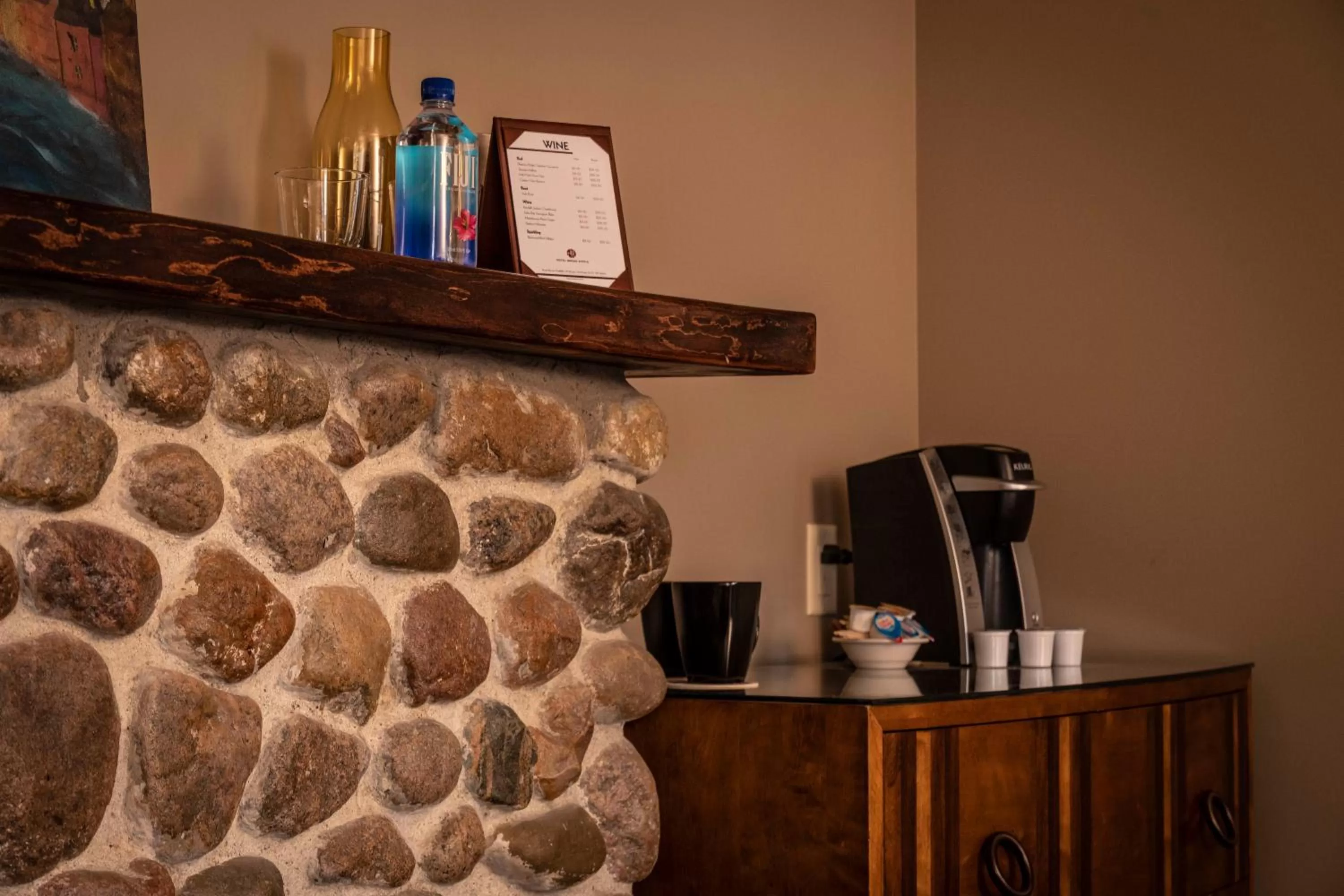 Coffee/tea facilities in Hotel Broad Ripple