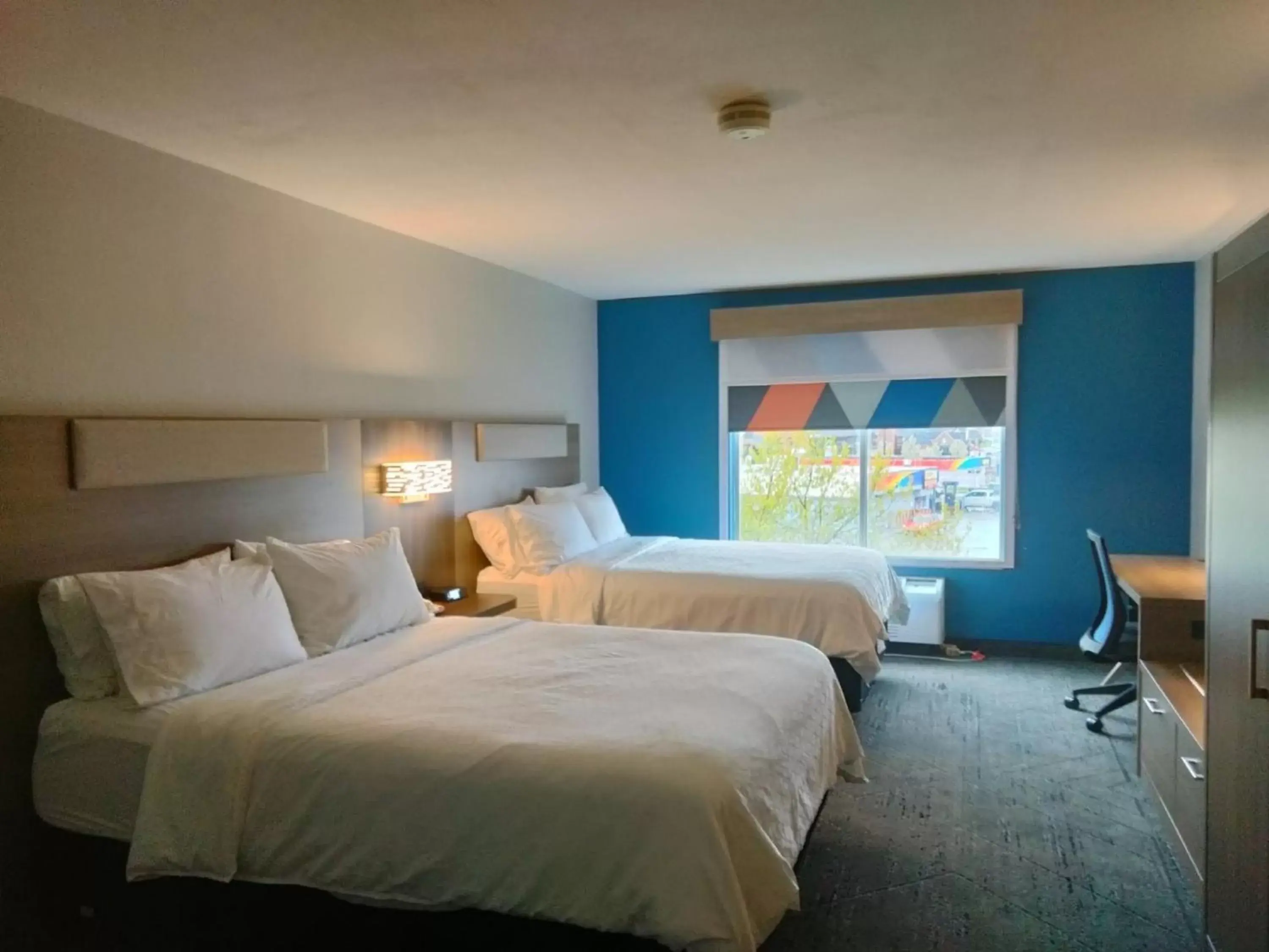 Photo of the whole room, Bed in Holiday Inn Express Lapeer, an IHG Hotel