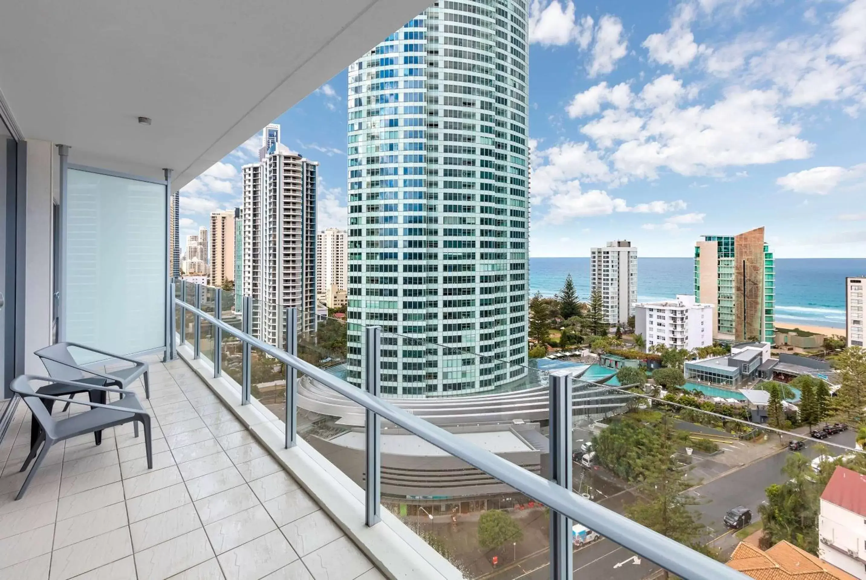 Photo of the whole room, Balcony/Terrace in Wyndham Resort Surfers Paradise