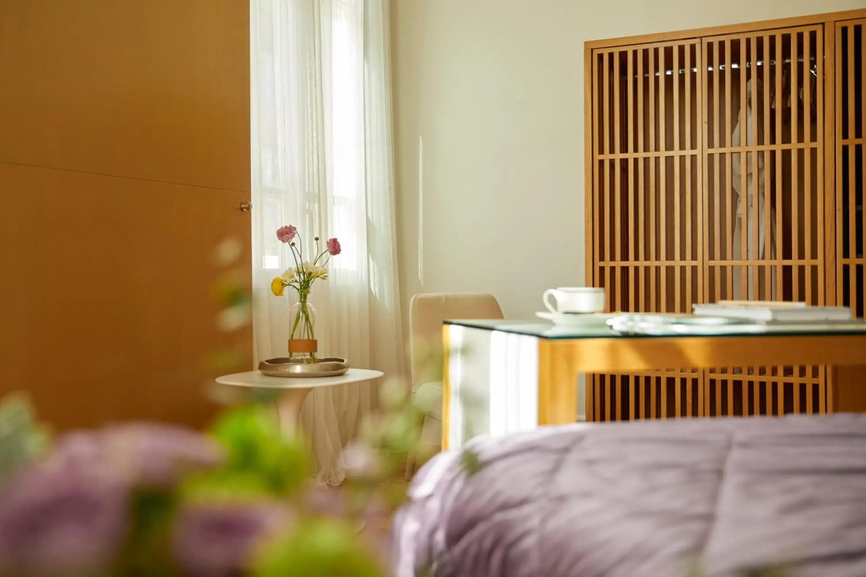 Seating area, Bathroom in Excelsior Hotel