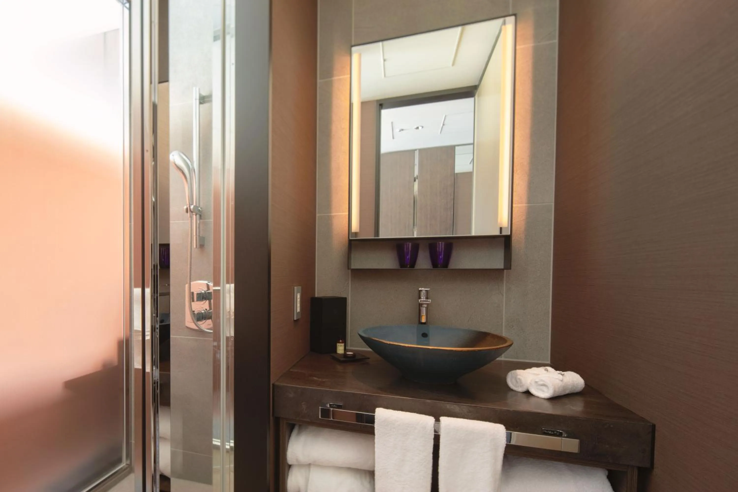 Shower in Pullman Tokyo Tamachi