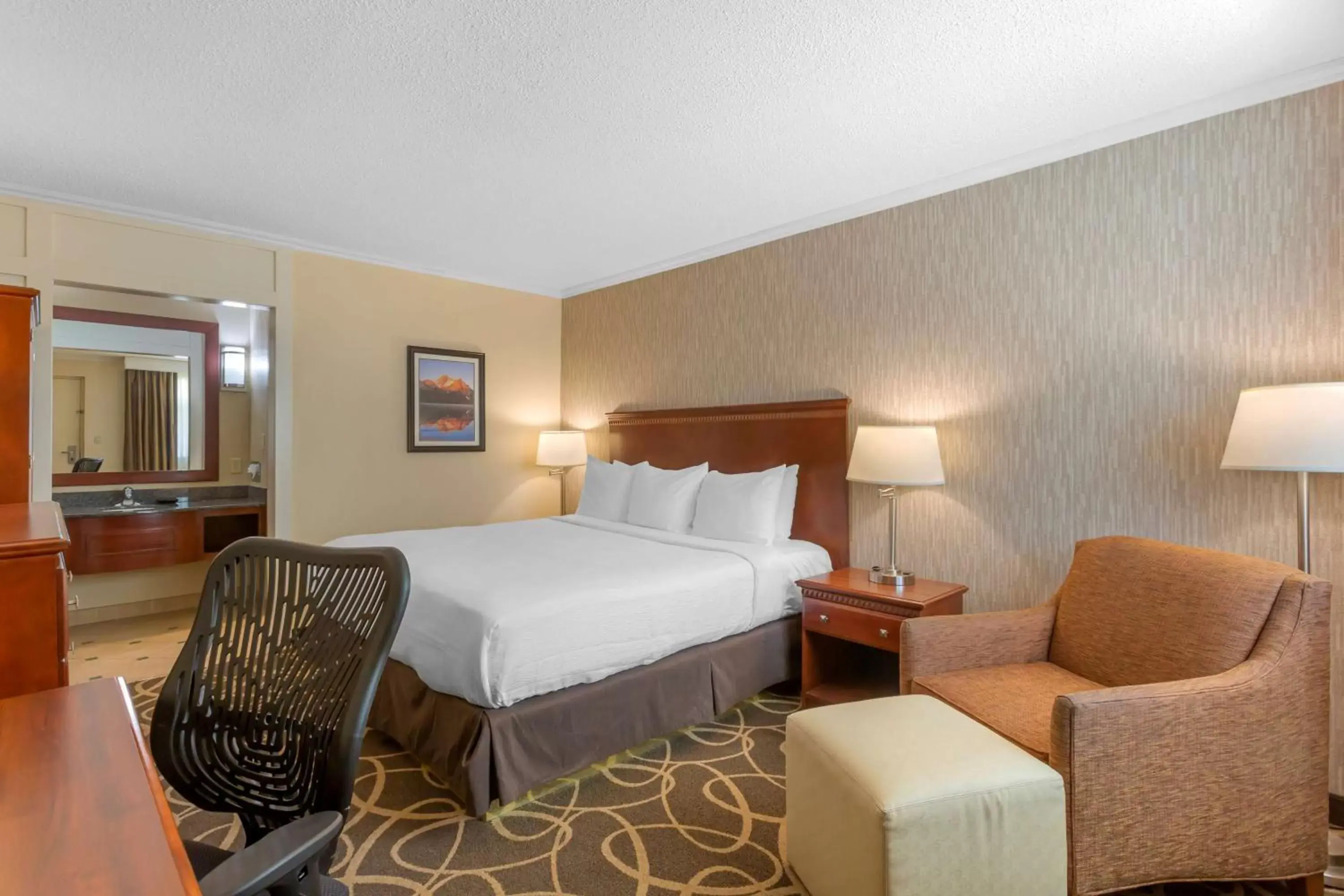 Queen Room with Jetted Tub - Pet Friendly - Disability Access/Non-Smoking in Best Western Plus Burley Inn & Convention Center Queen Room with Jetted Tub - Pet Friendly - Disability Access/Non-Smoking in Best Western Plus Burley Inn & Convention Center