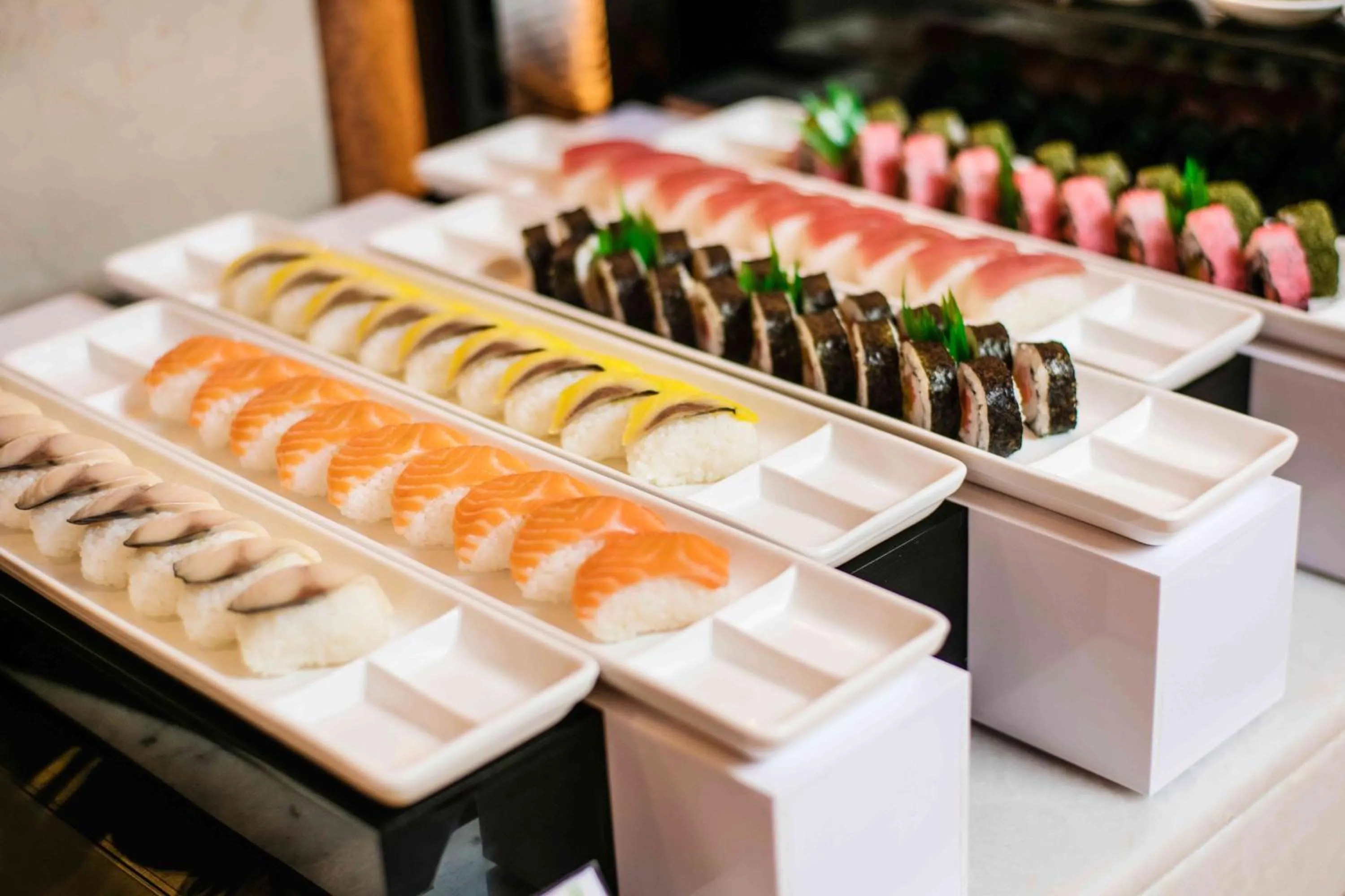 Restaurant/places to eat in Holiday Inn Chongqing University Town by IHG