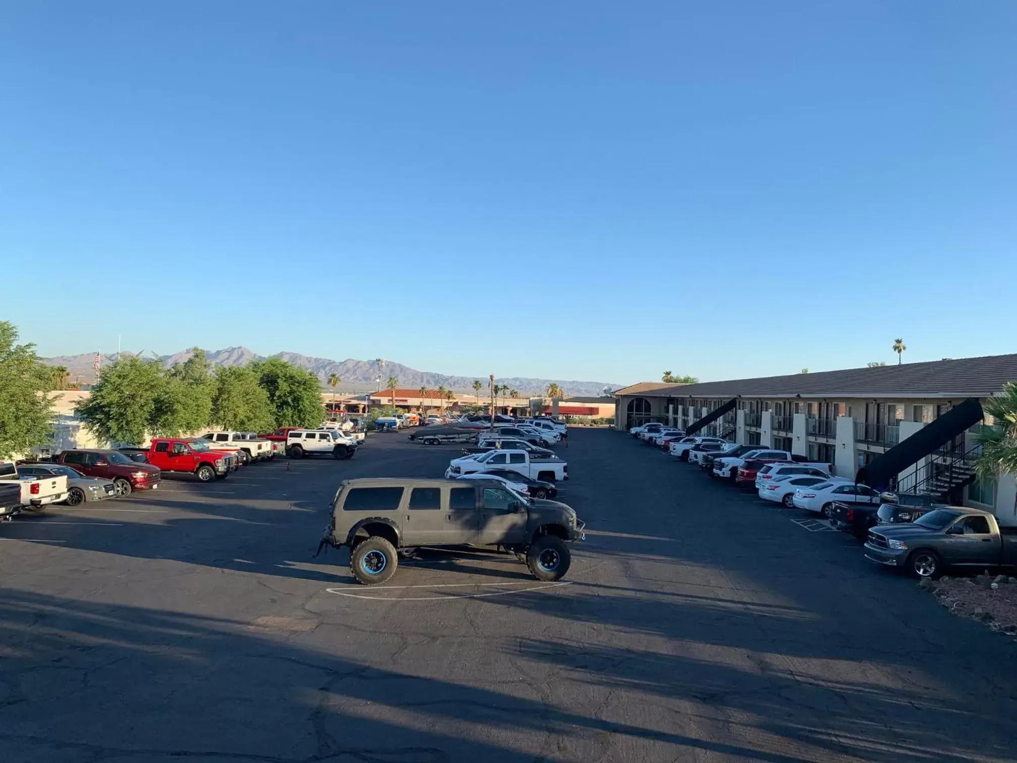 Property building in Days Inn by Wyndham Lake Havasu Property building in Days Inn by Wyndham Lake Havasu