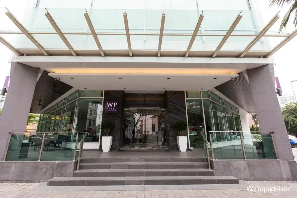 Facade/entrance in WP Hotel Facade/entrance in WP Hotel