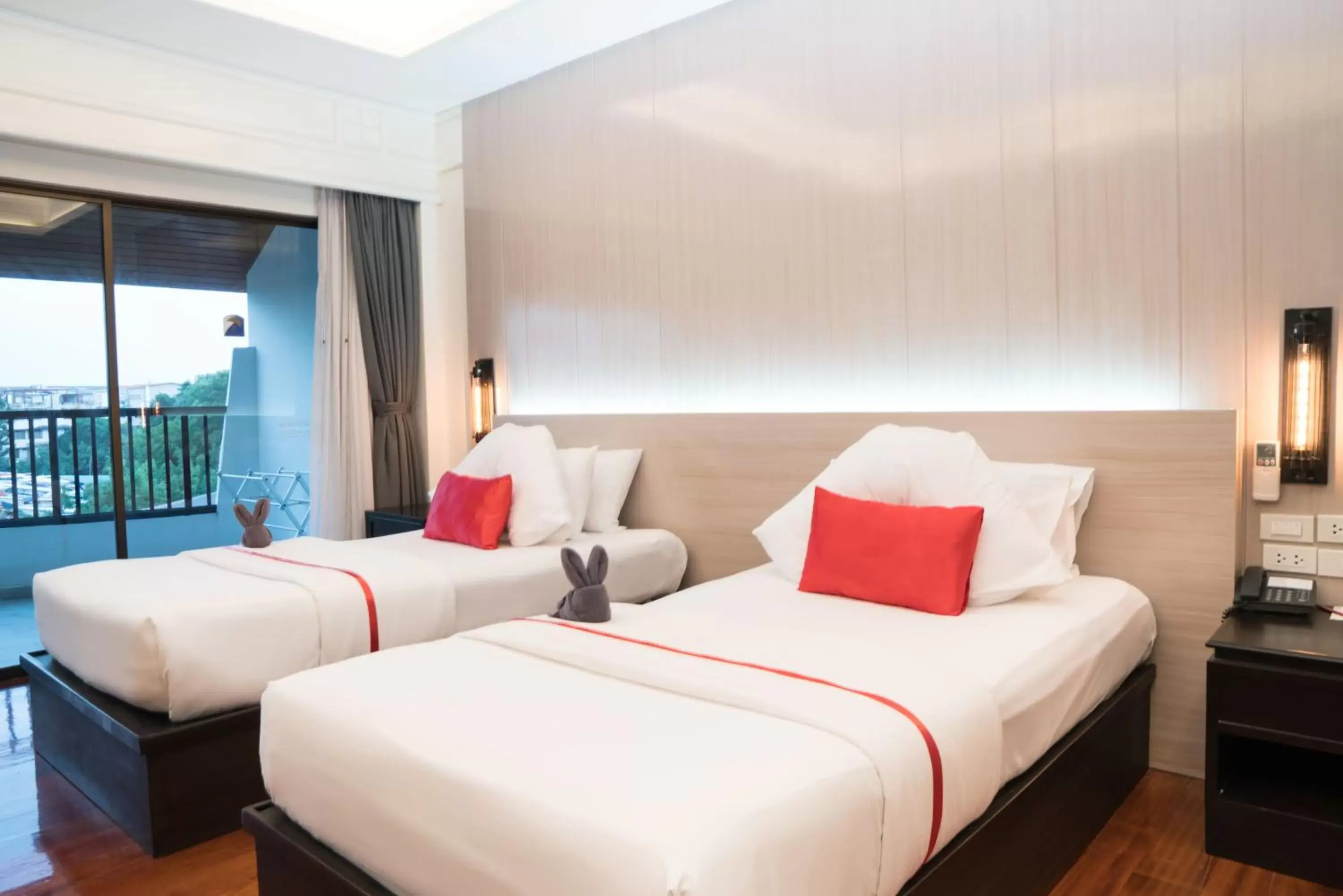 Bed in Grand Jomtien Palace Hotel - SHA Extra Plus