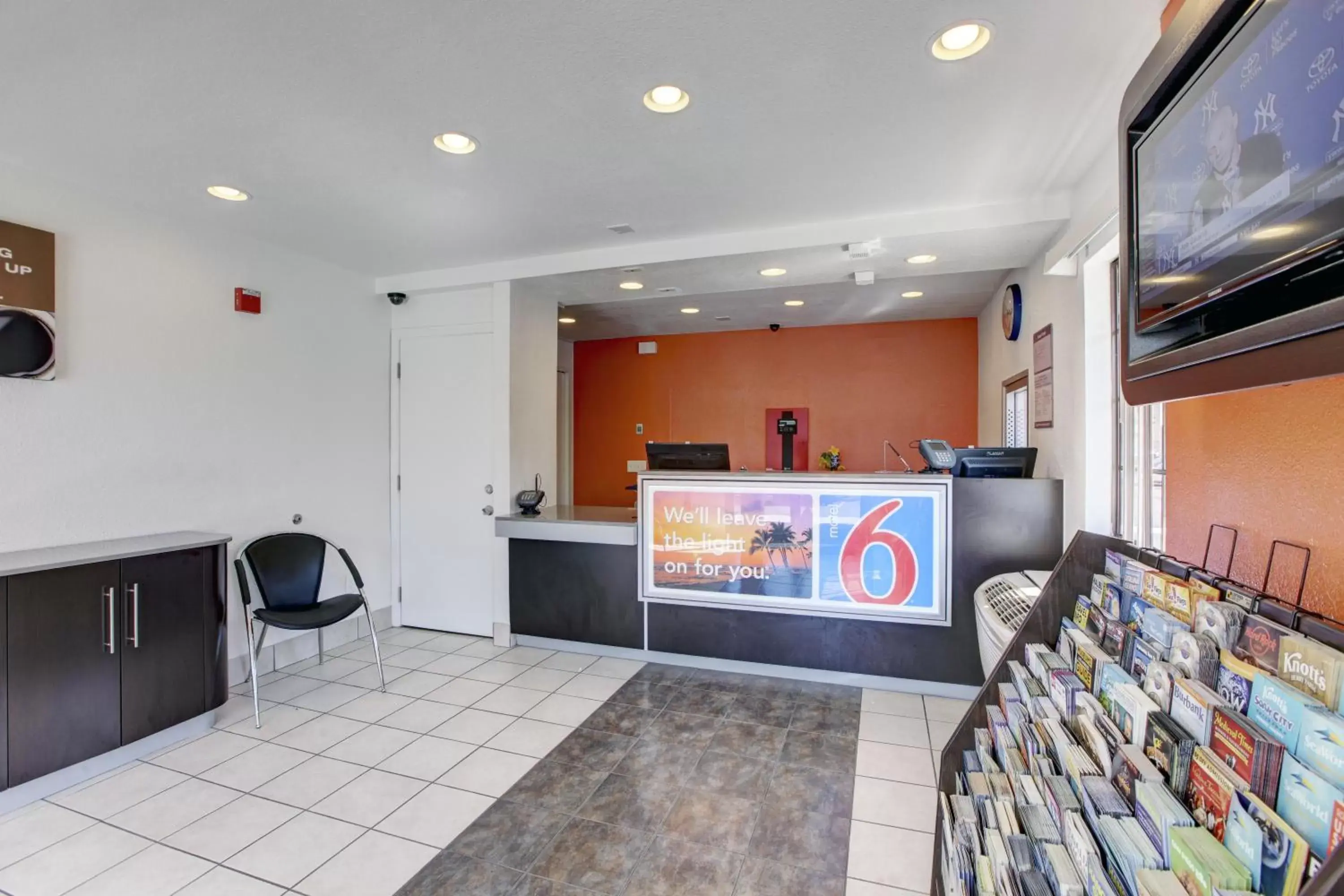 Lobby or reception, Lobby/Reception in Motel 6-Bellflower, CA - Los Angeles