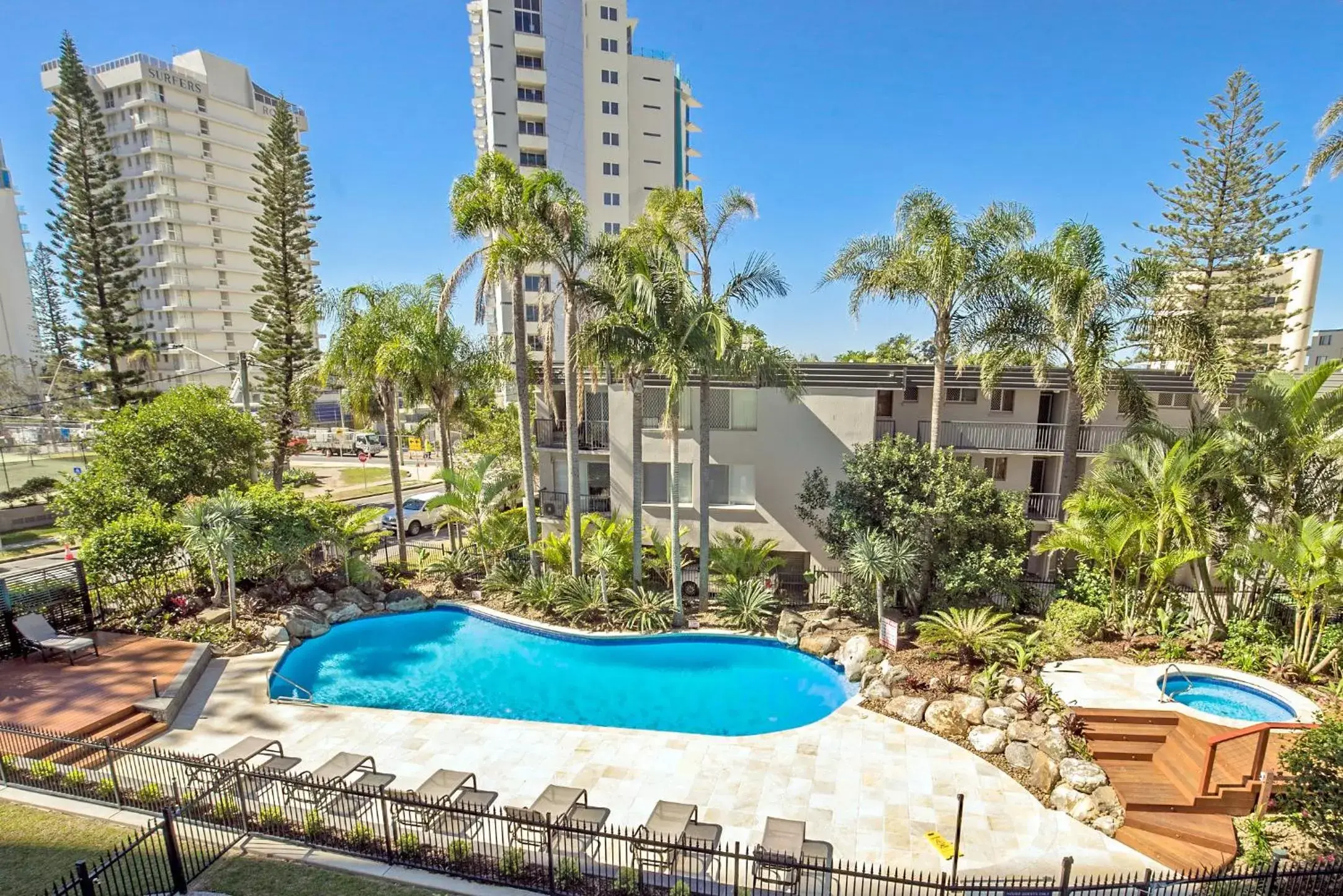 Swimming Pool in Baronnet Apartments