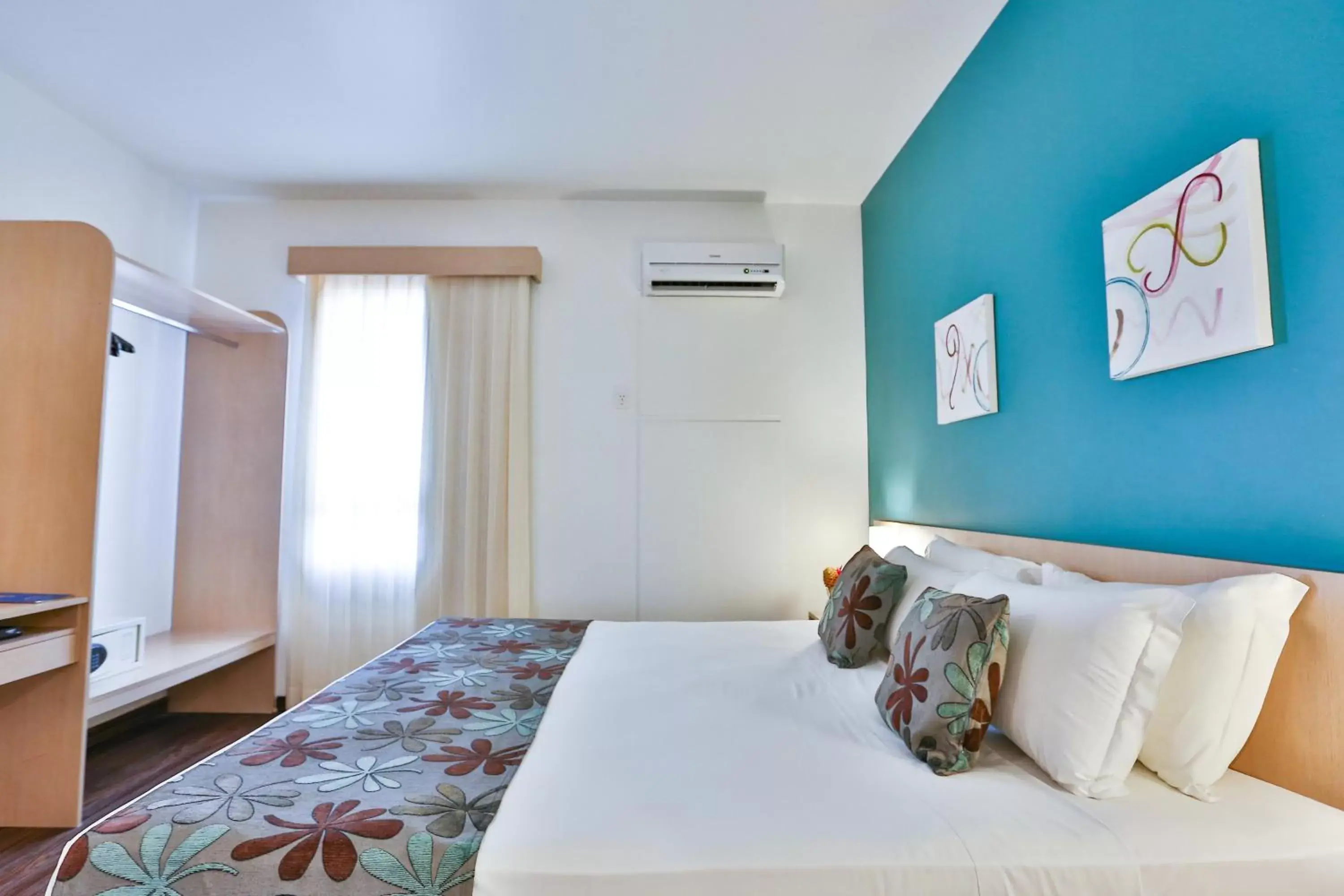 Bedroom, Bed in Comfort Hotel Joinville