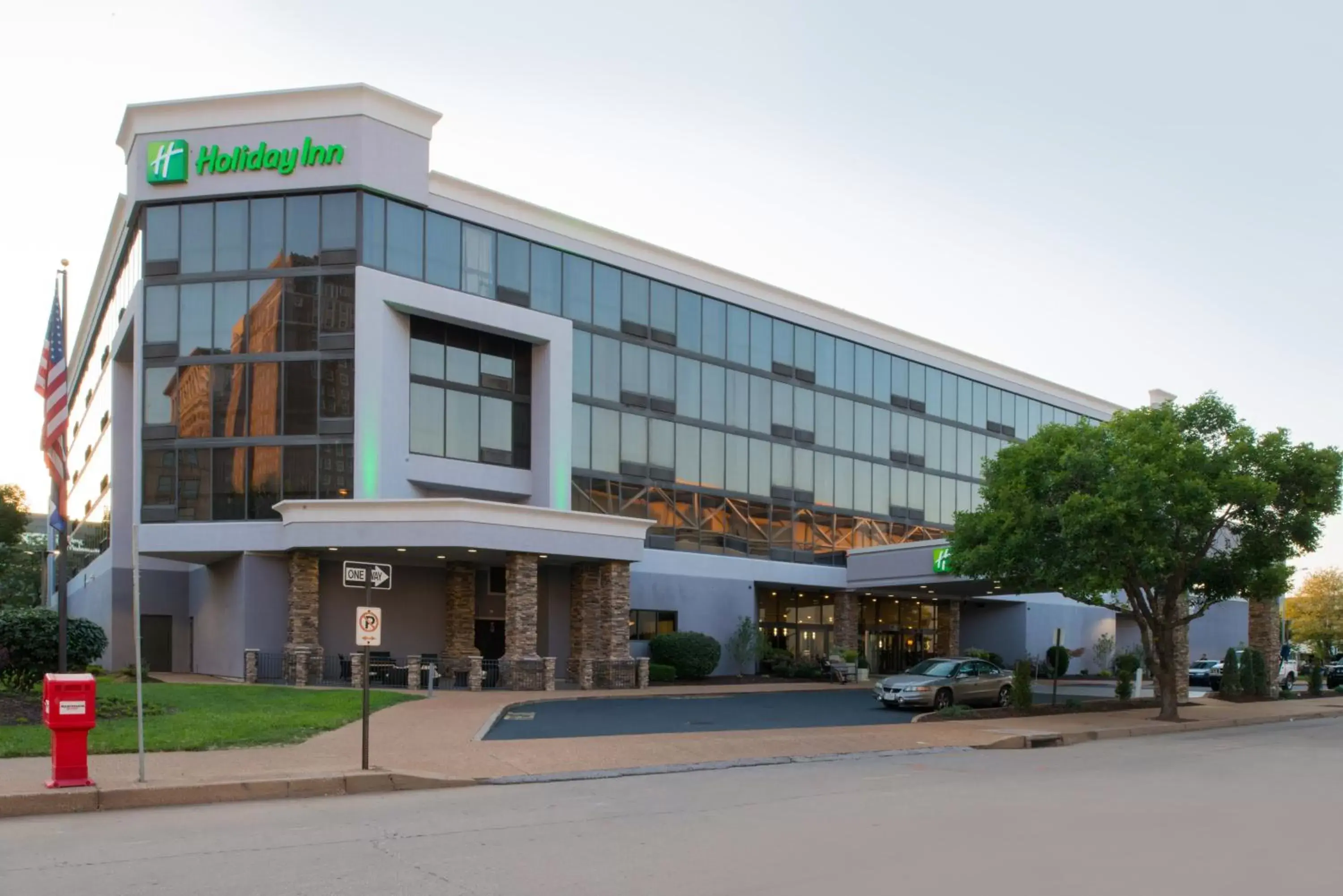 Property Building in Holiday Inn St Louis Downtown/Convention Center, an IHG Hotel